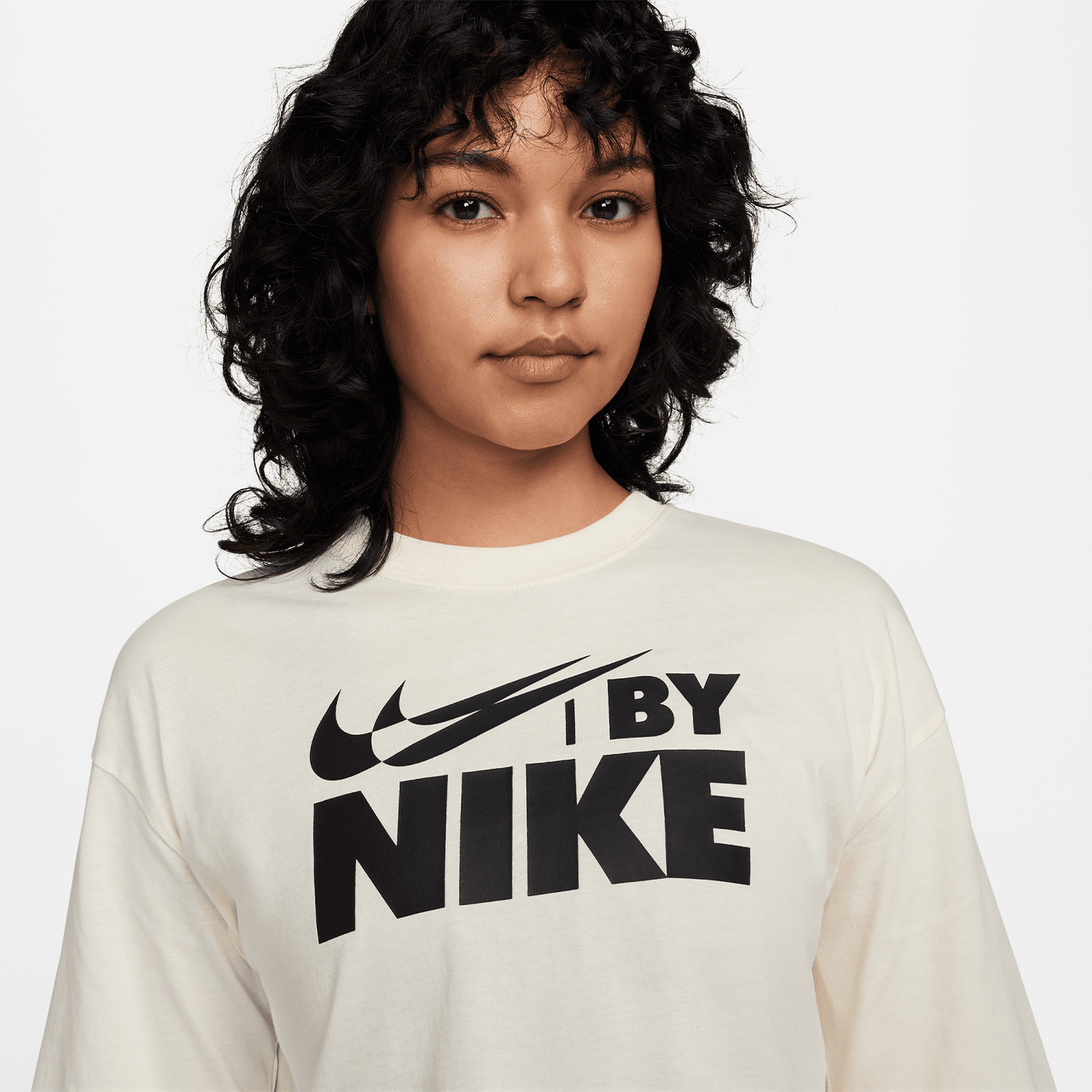 Nike Sportswear Kadın Krem Crop T-Shirt