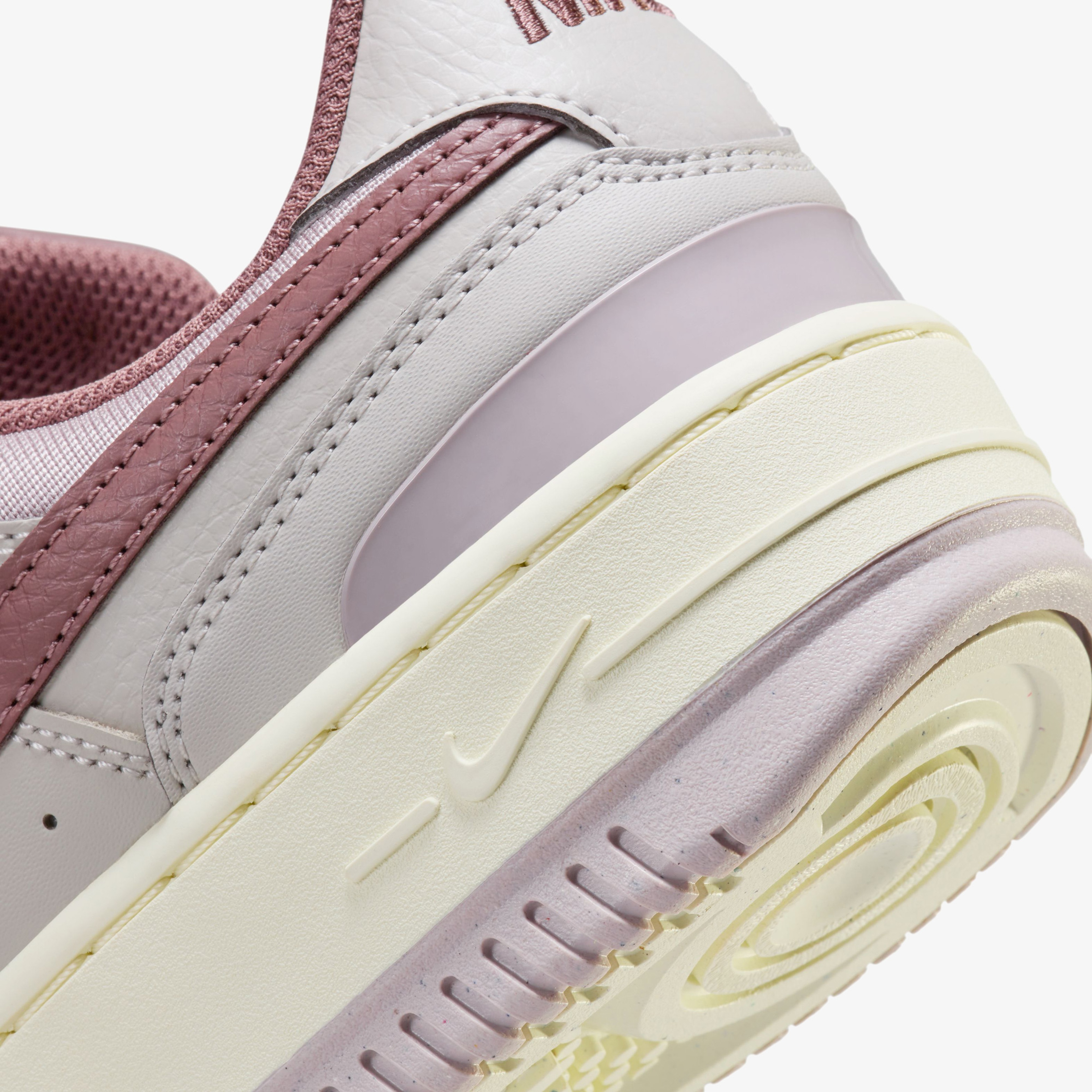 Nike Gamma Force Sportswear Kadın Krem Spor Ayakkabı