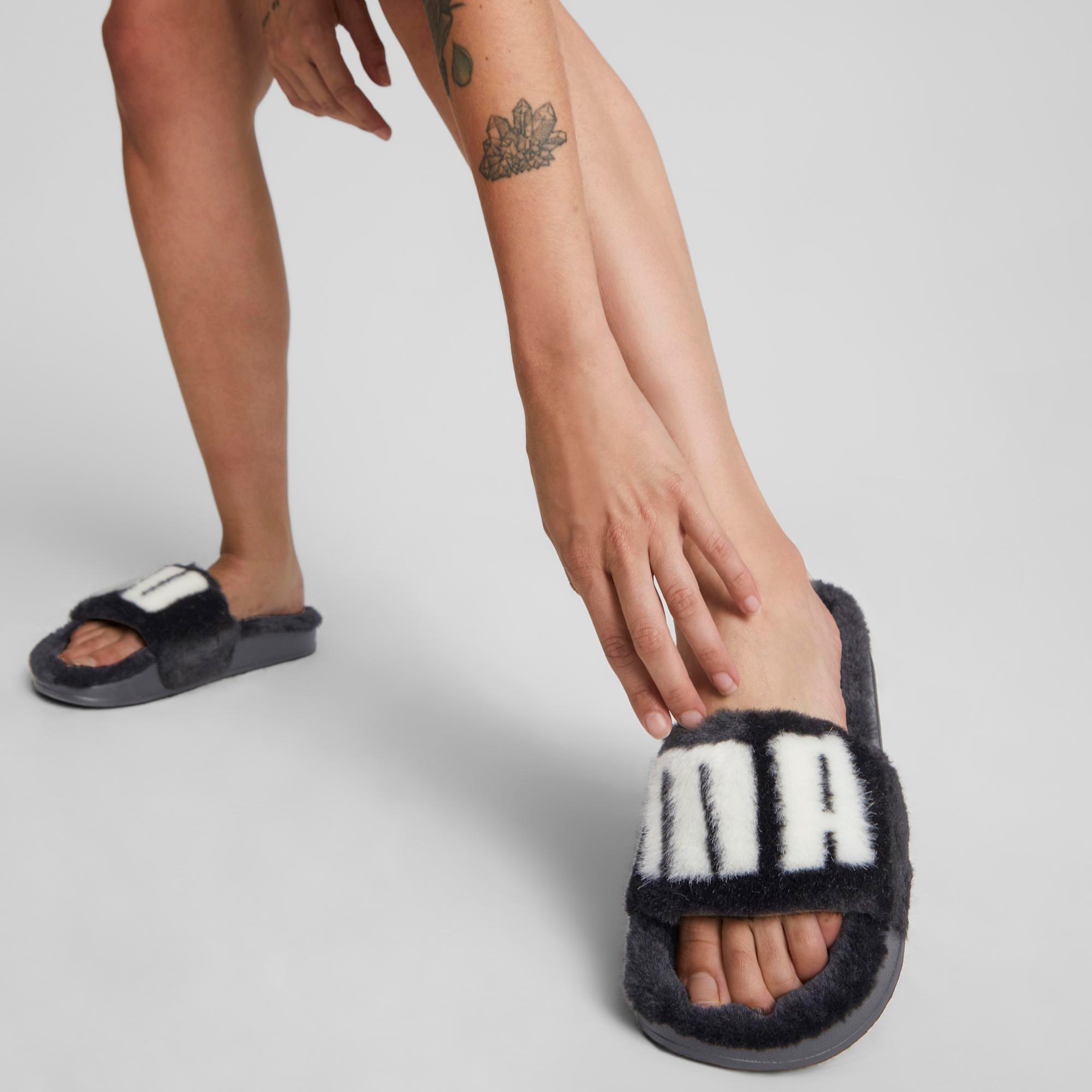 Puma Leadcat 2.0 Fuzz Kadın Siyah Terlik