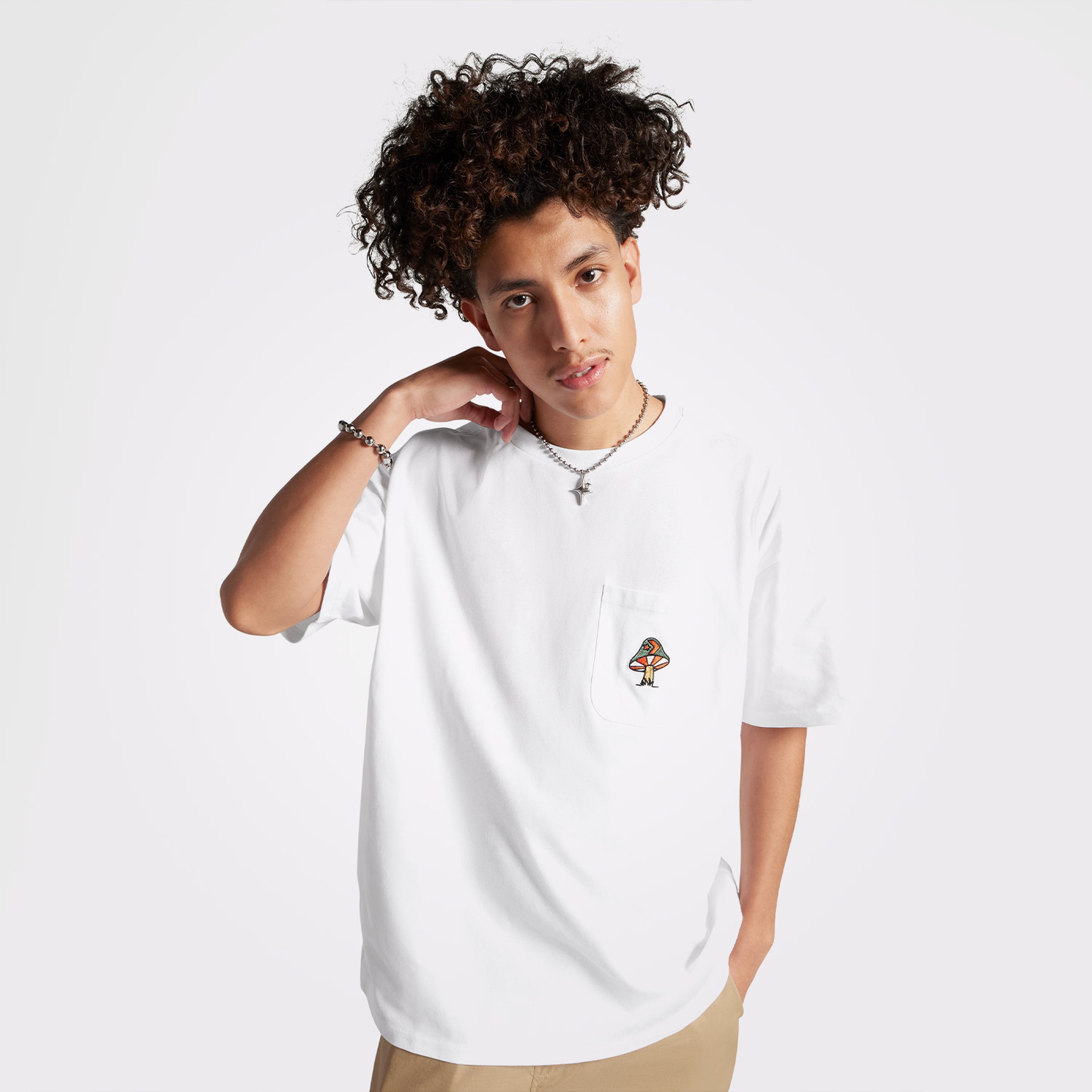 Converse Mushroom Oversize Fit Erkek Beyaz T-Shirt