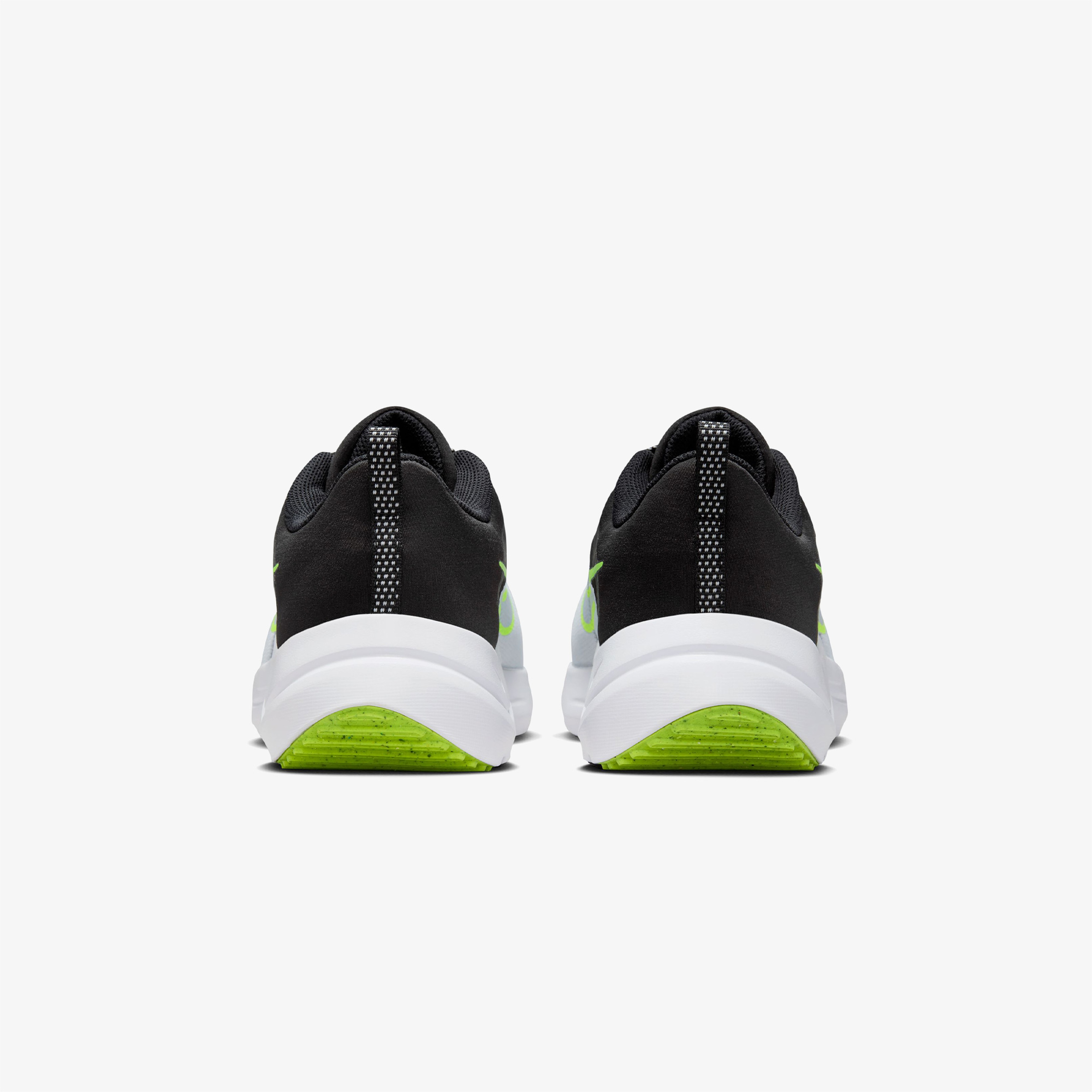 Nike Downshifter 12 Erkek Gri Spor Ayakkabı