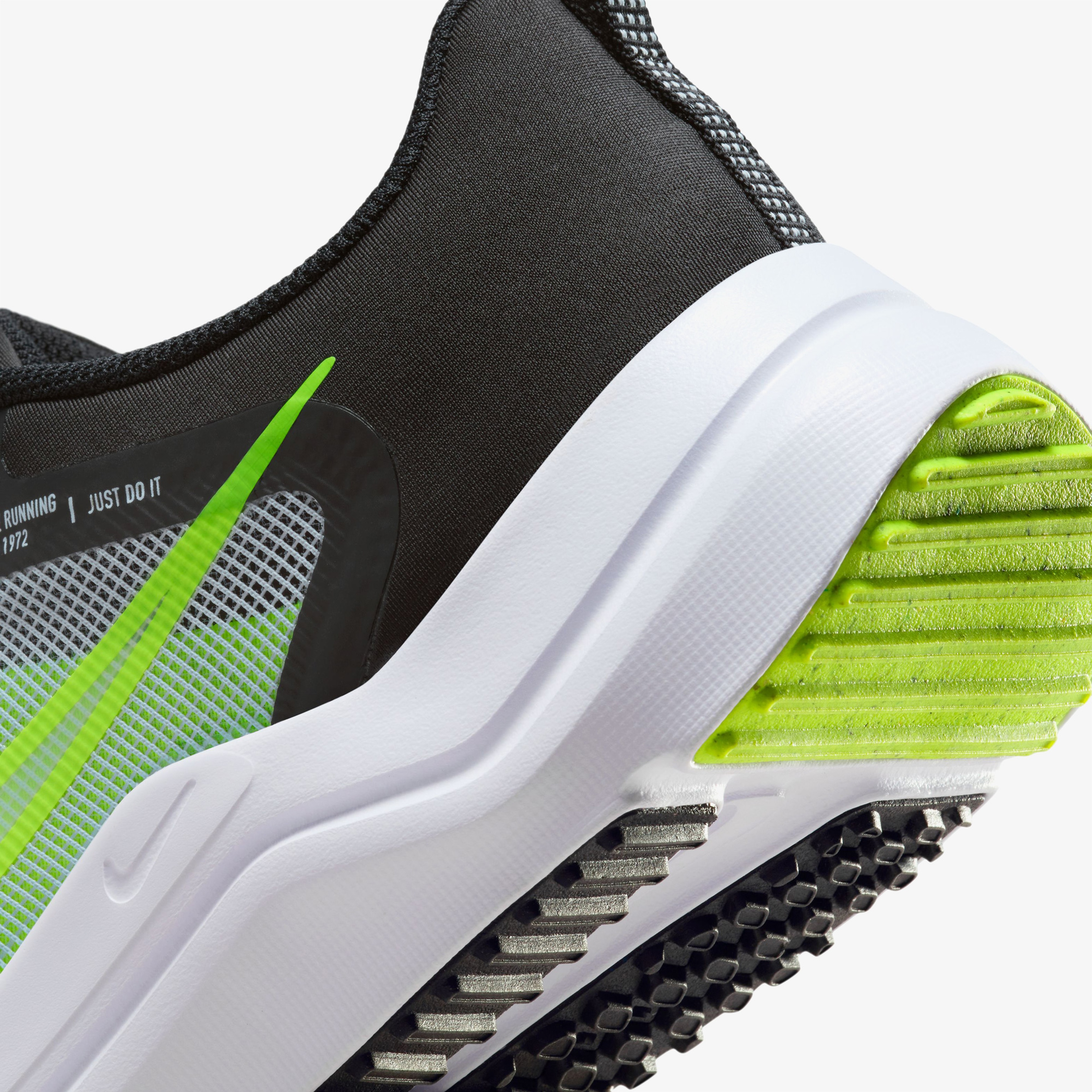 Nike Downshifter 12 Erkek Gri Spor Ayakkabı