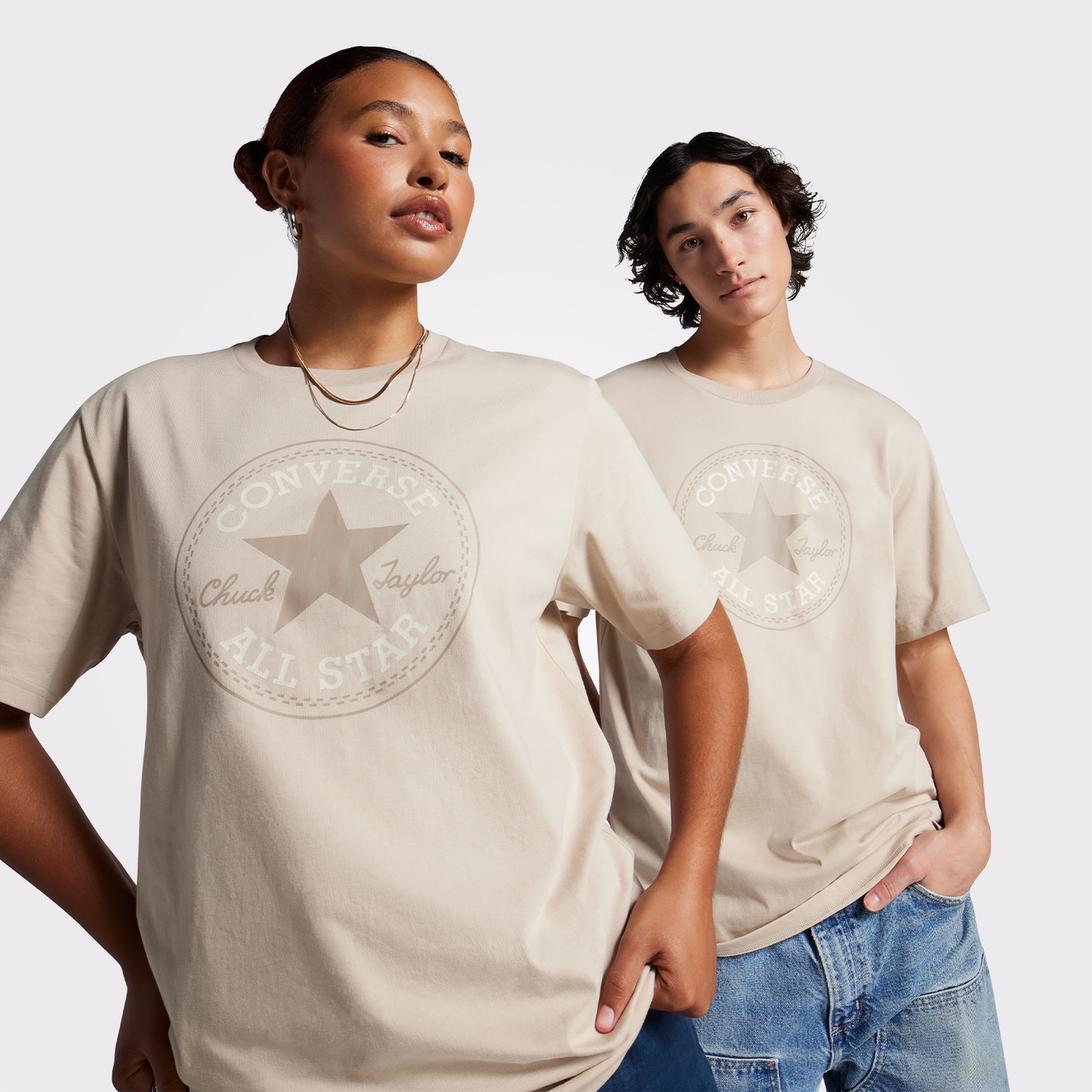 Converse Converse Go-To All Star Patch Standard-Fit Unisex Krem T-Shirt