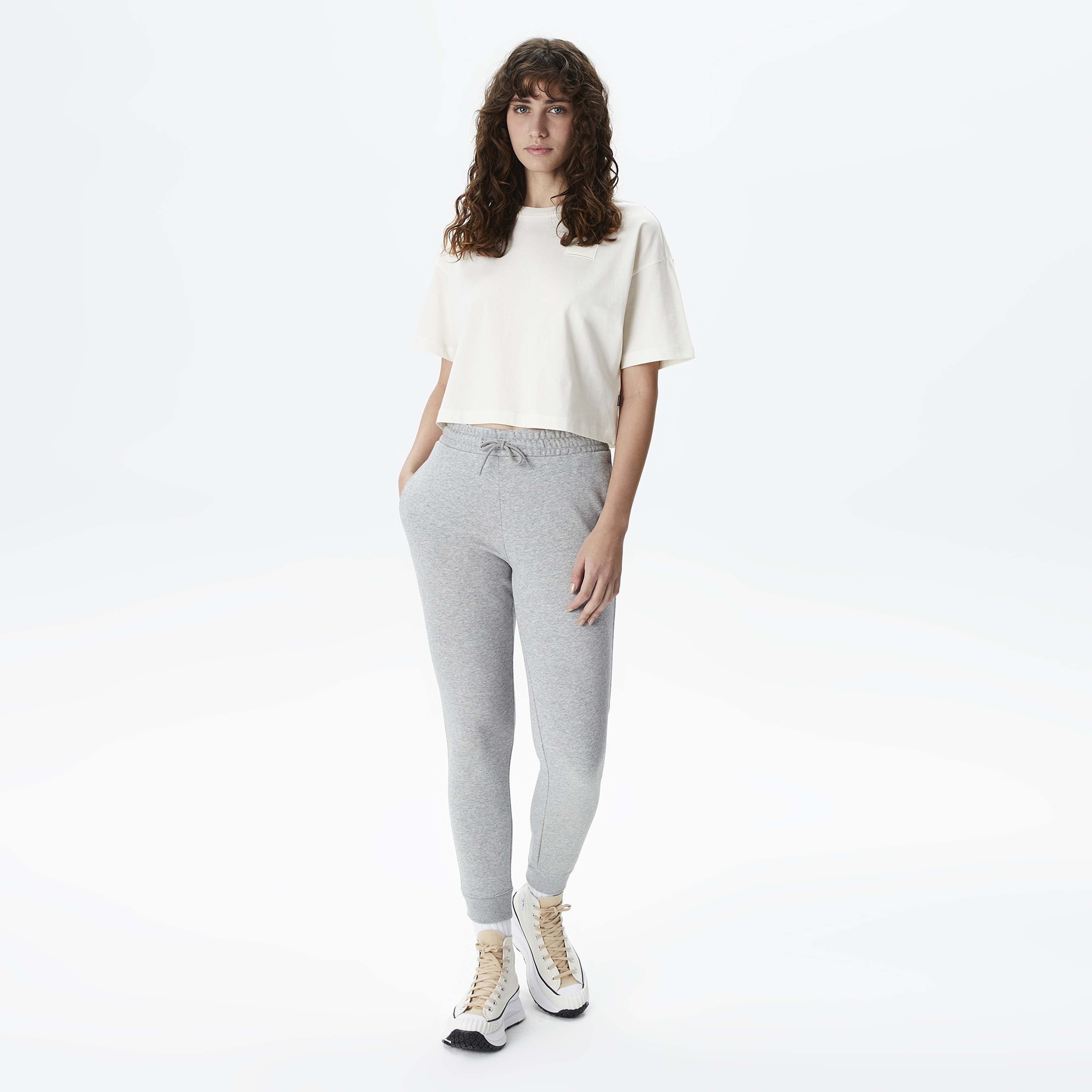 Converse Chuck Taylor Embro Boxy Kadın Krem T-Shirt