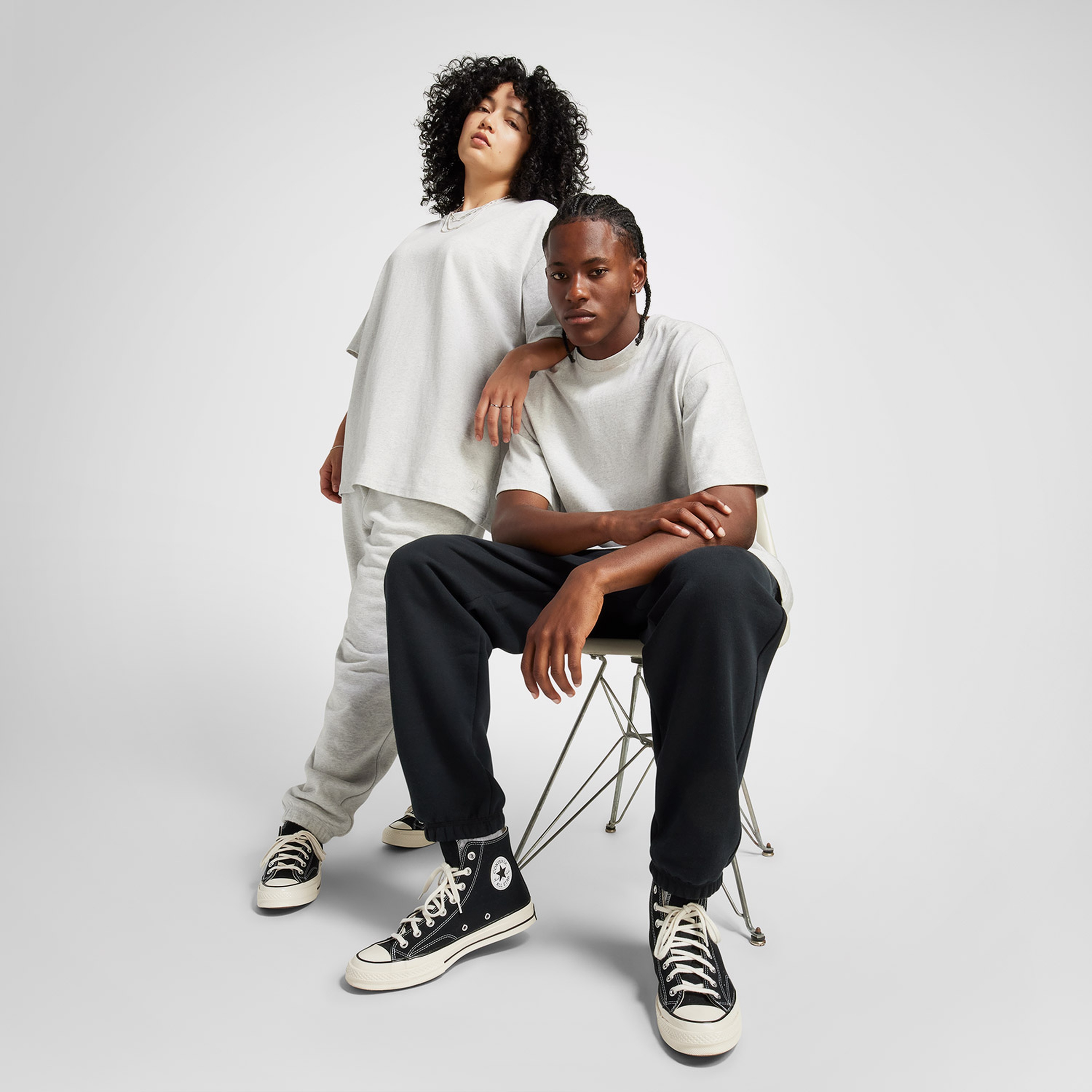 Converse Unisex Loose Fit Gri T-Shirt