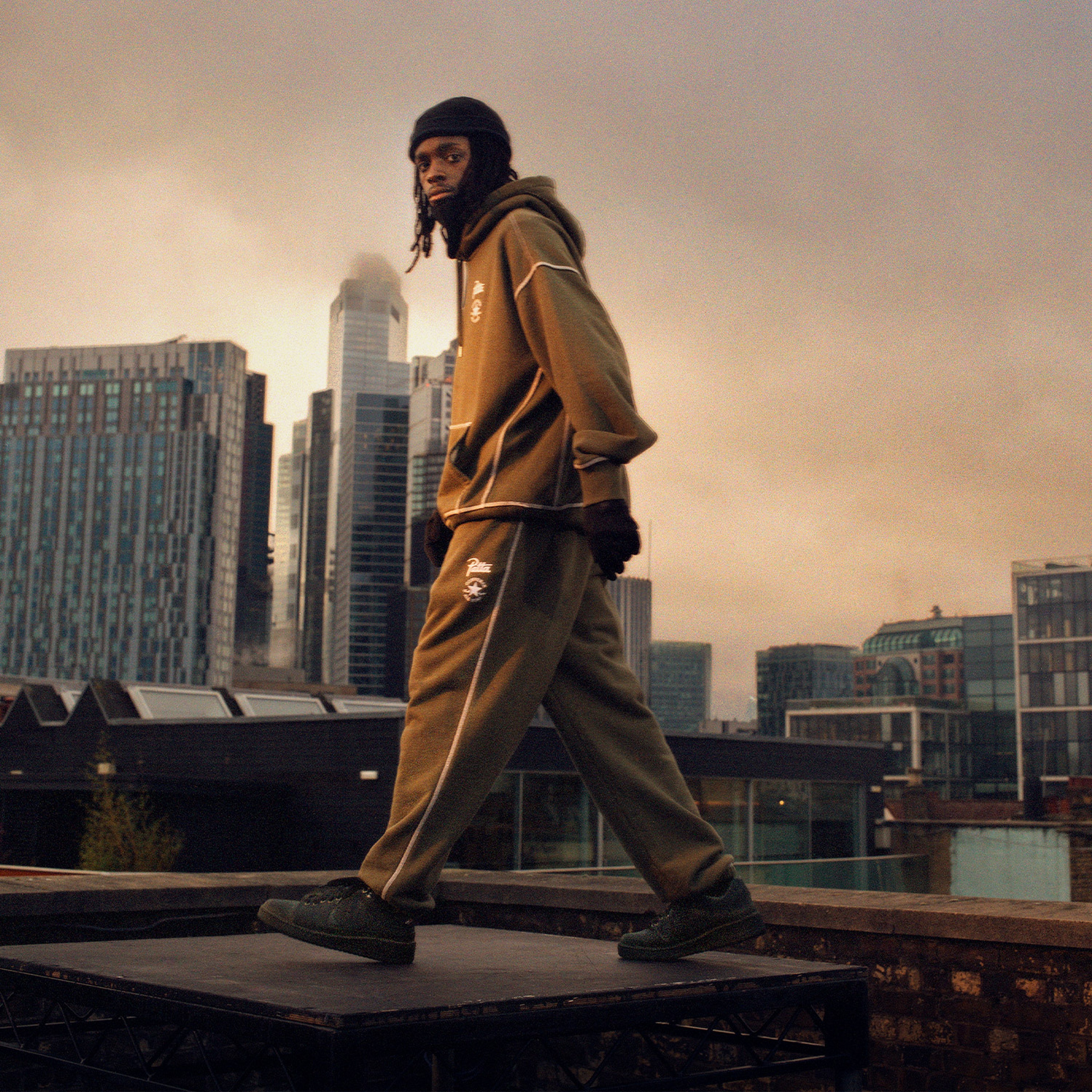 Converse Patta Nakışlı Unisex Haki Hoodie