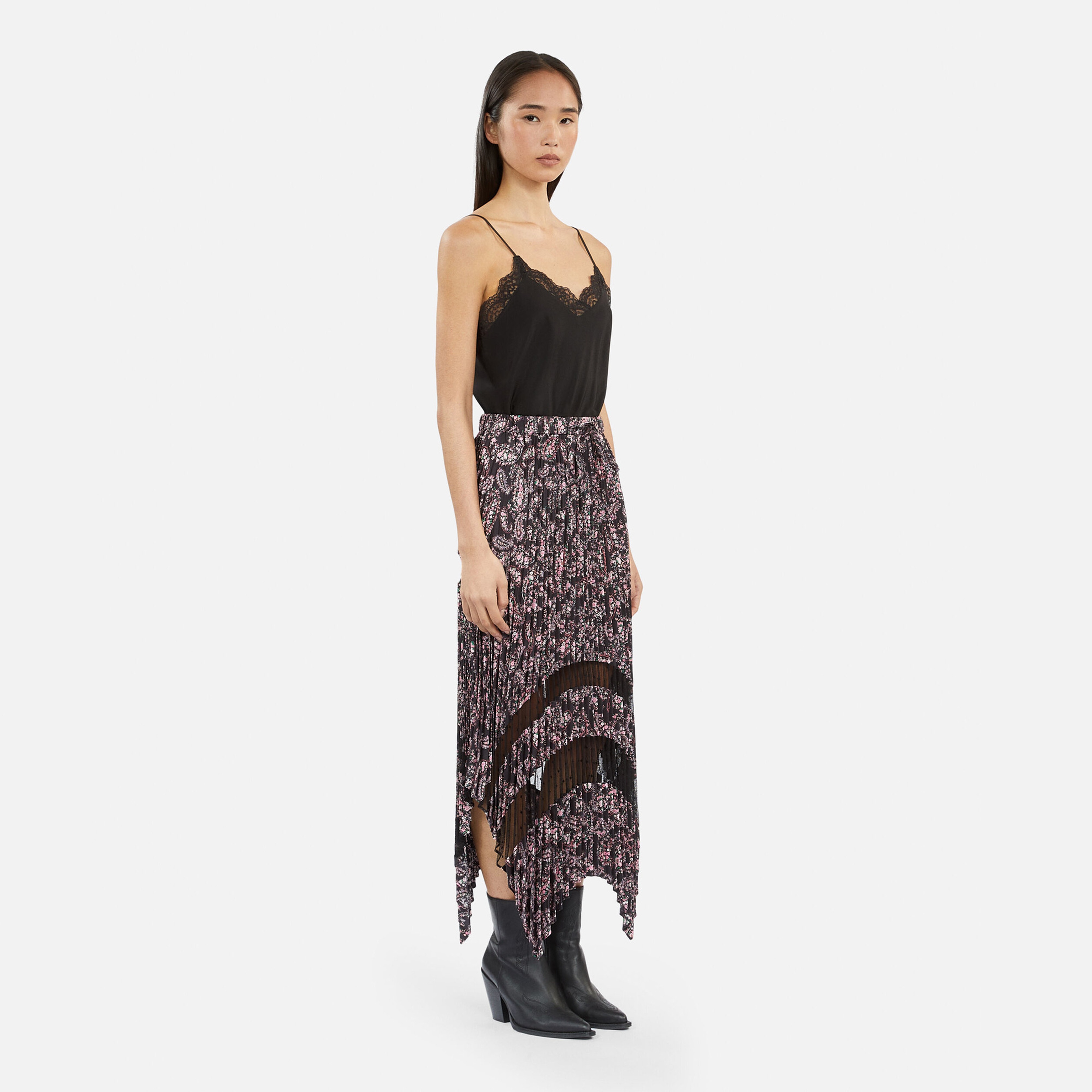 KADIN DESENLİ TÜL DETAYLI SİYAH UZUN ETEK