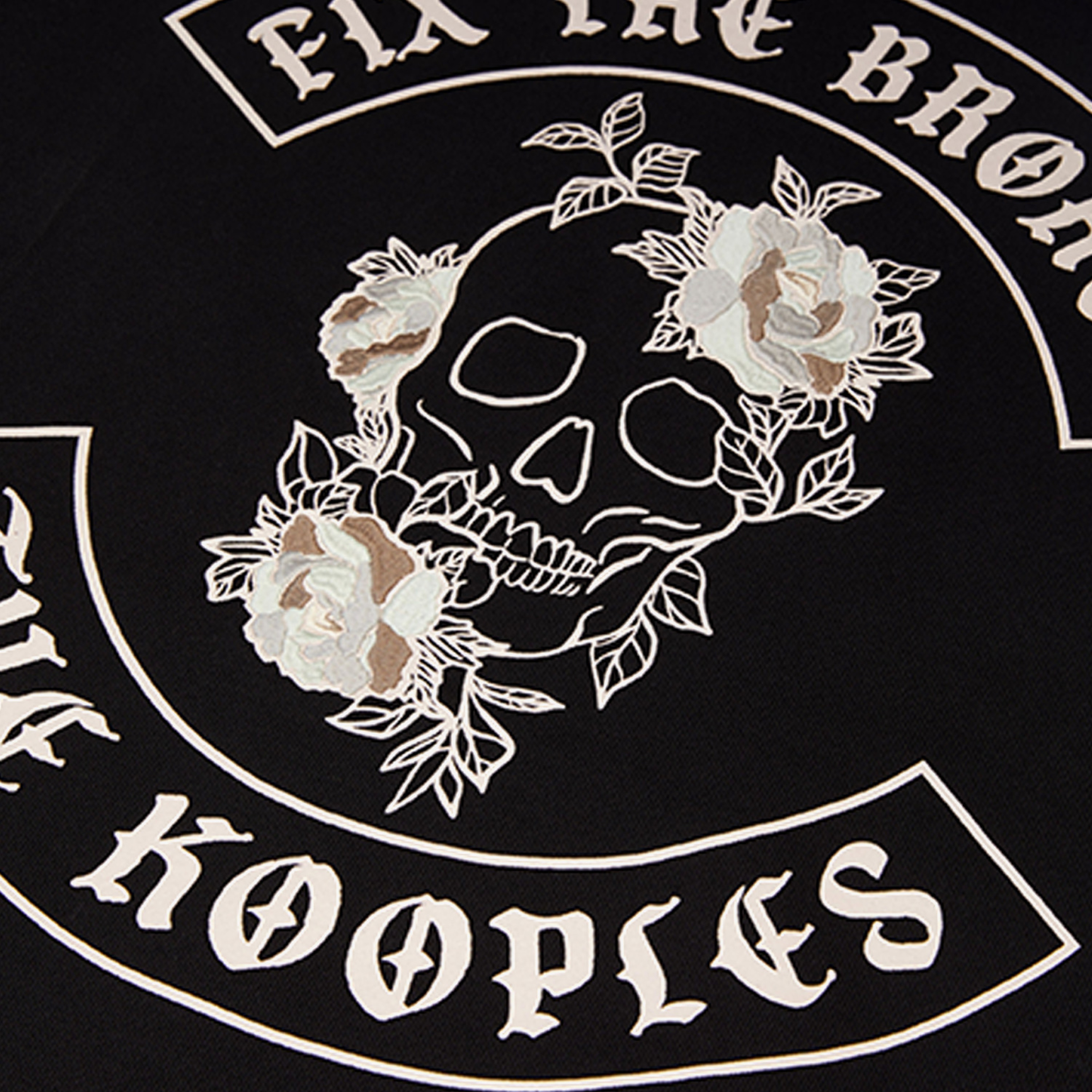 ERKEK BASKILI KAPÜŞONLU SİYAH SWEATSHIRT