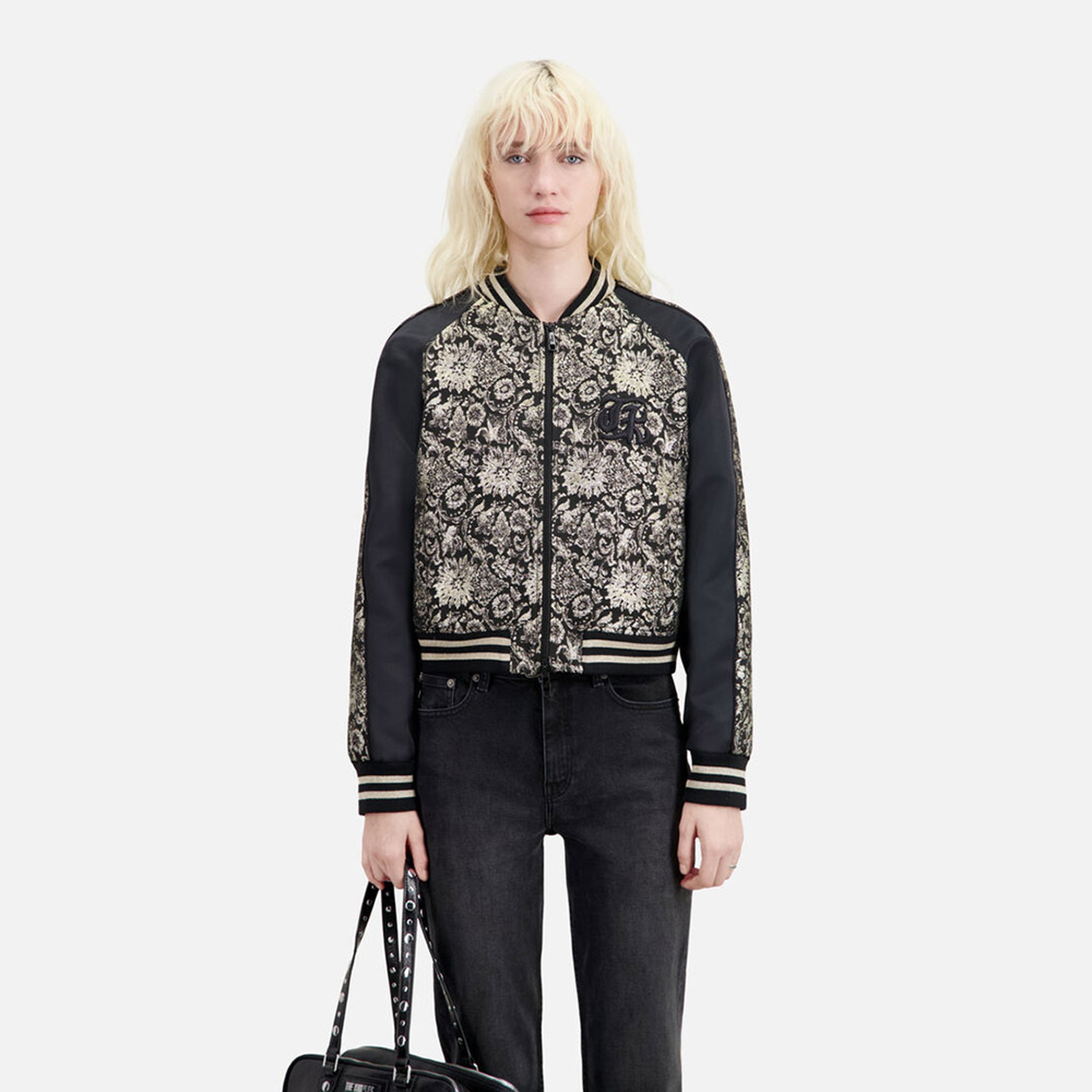 KADIN SİYAH METALİK DESENLİ CEKET