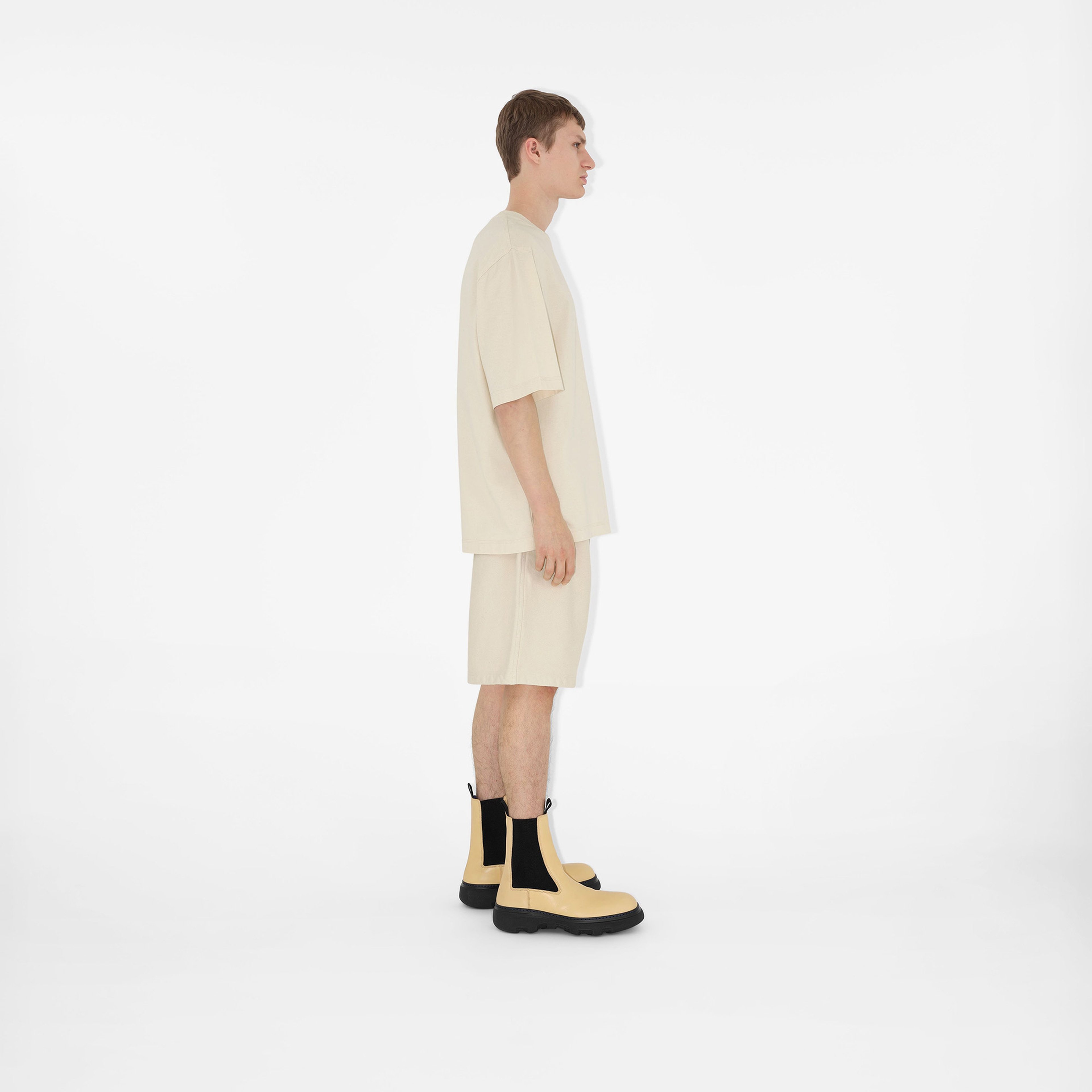 Burberry Erkek Bej Şort