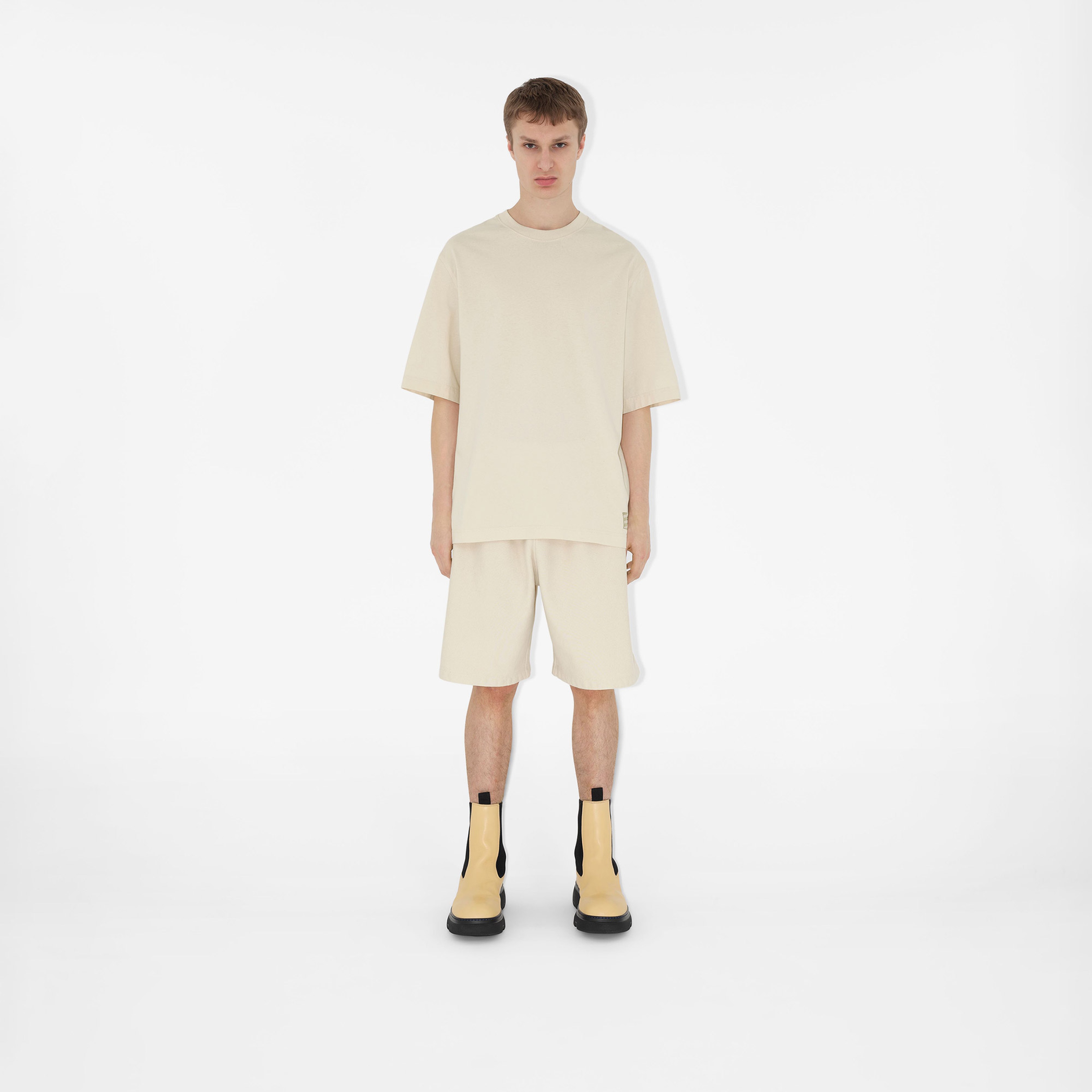 Burberry Erkek Bej Şort