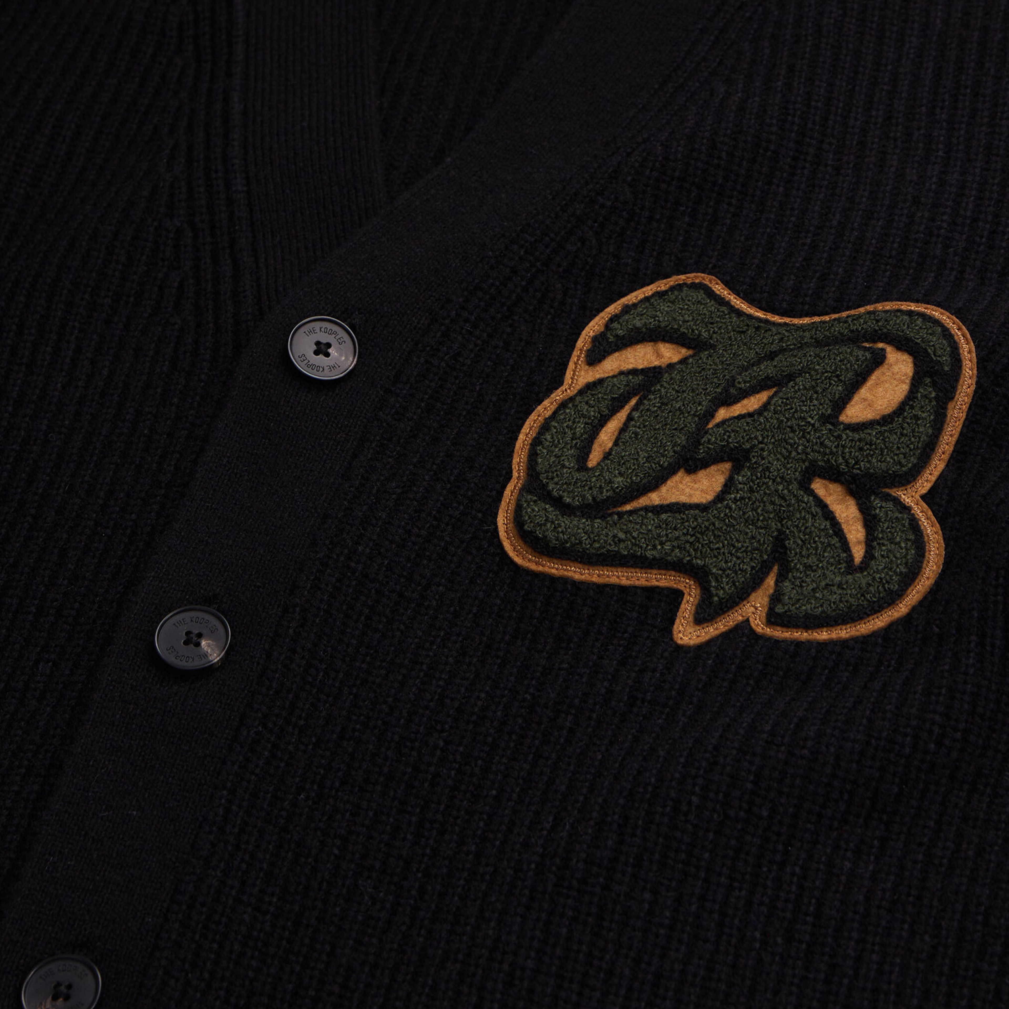 ERKEK BASKILI SİYAH HIRKA