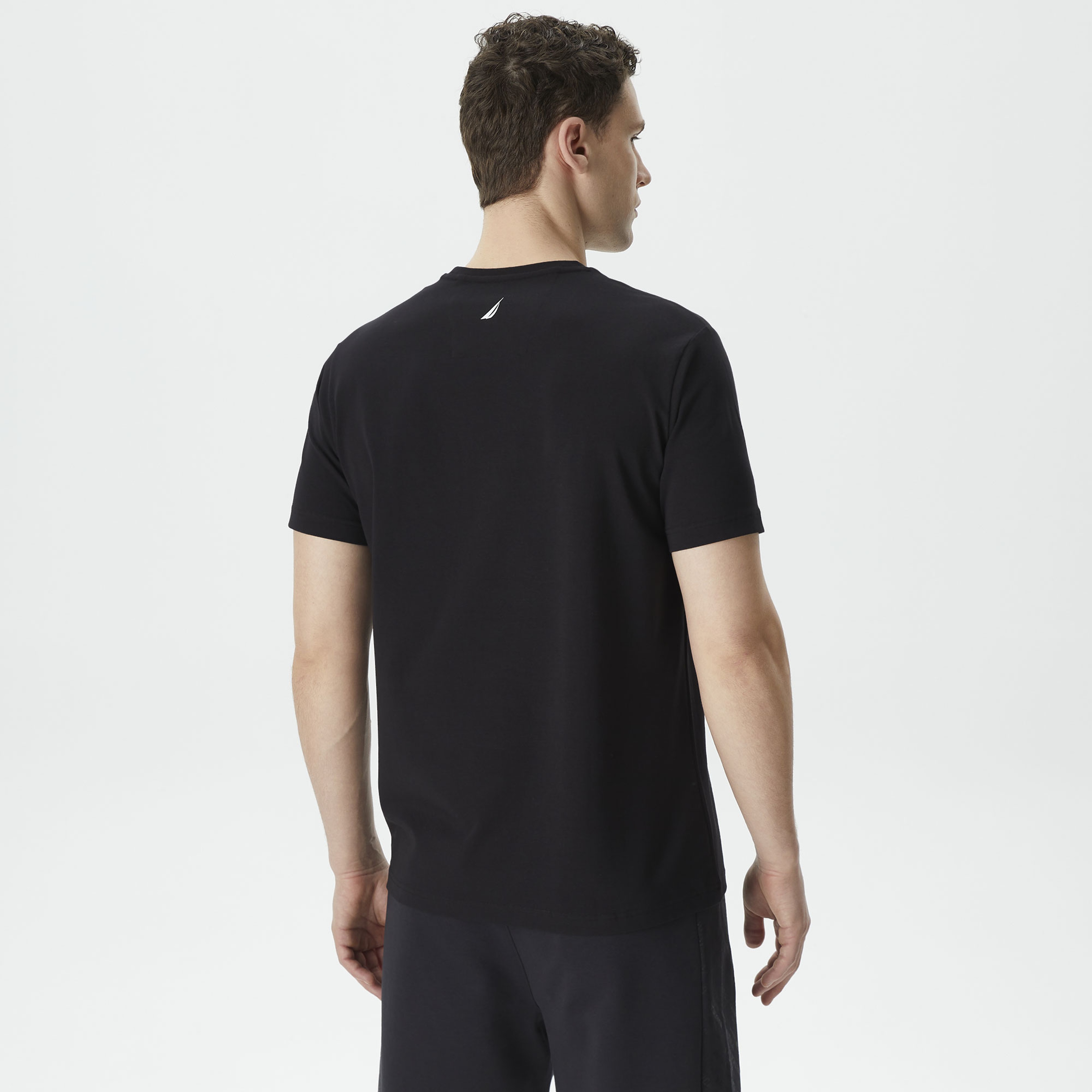 Nautica Erkek Siyah Standart Fit T-Shirt