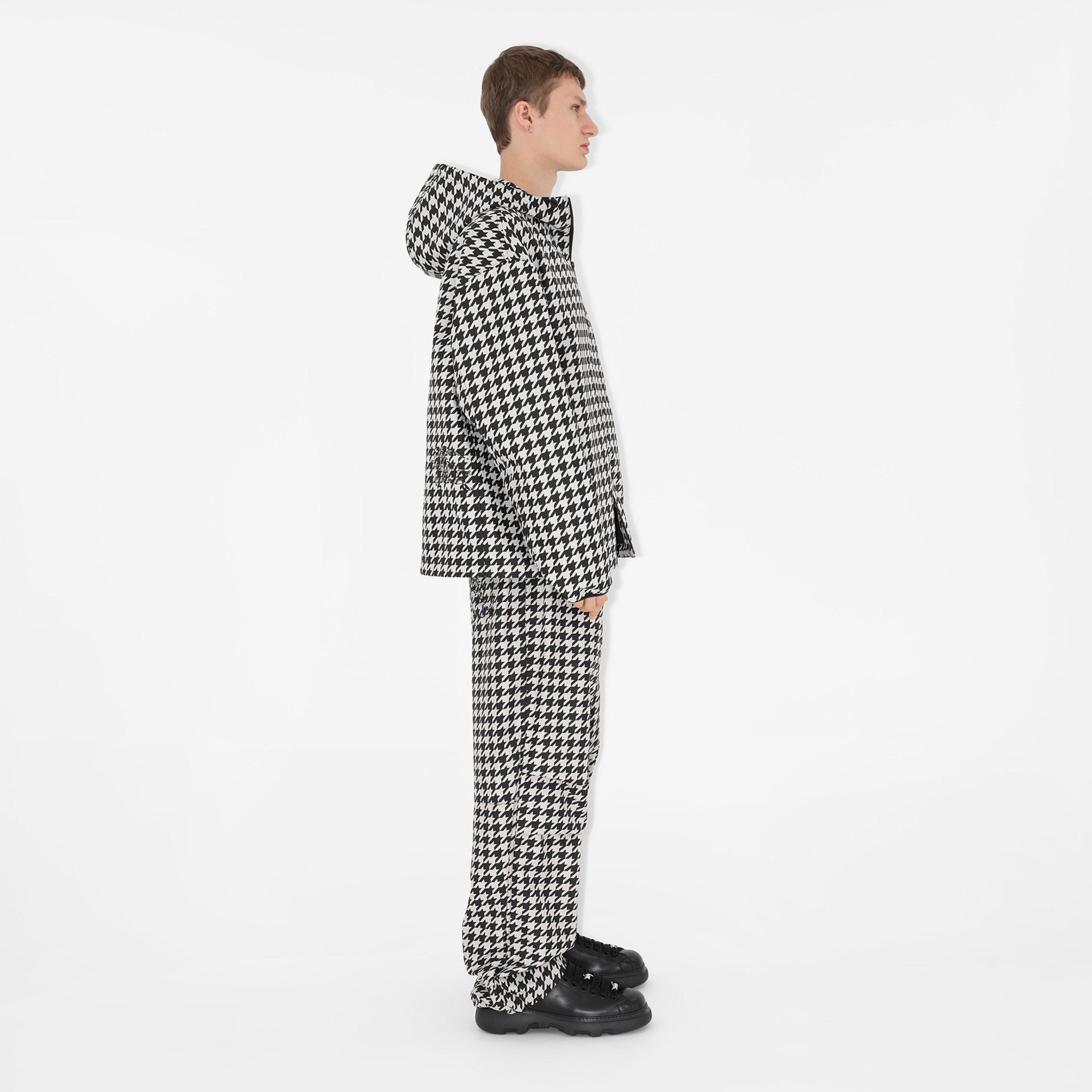 Burberry Erkek Siyah Mont