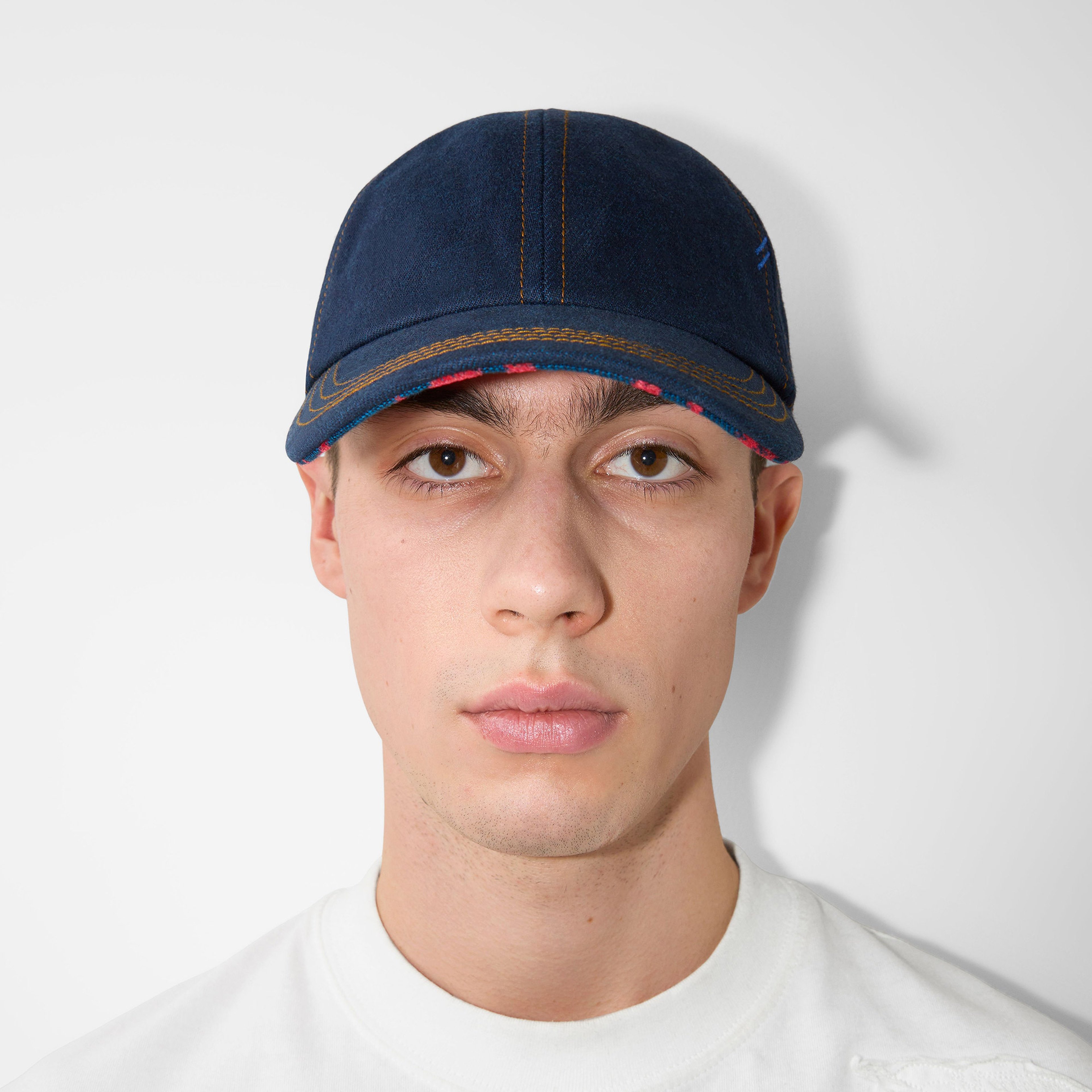 Burberry Unisex Lacivert Şapka