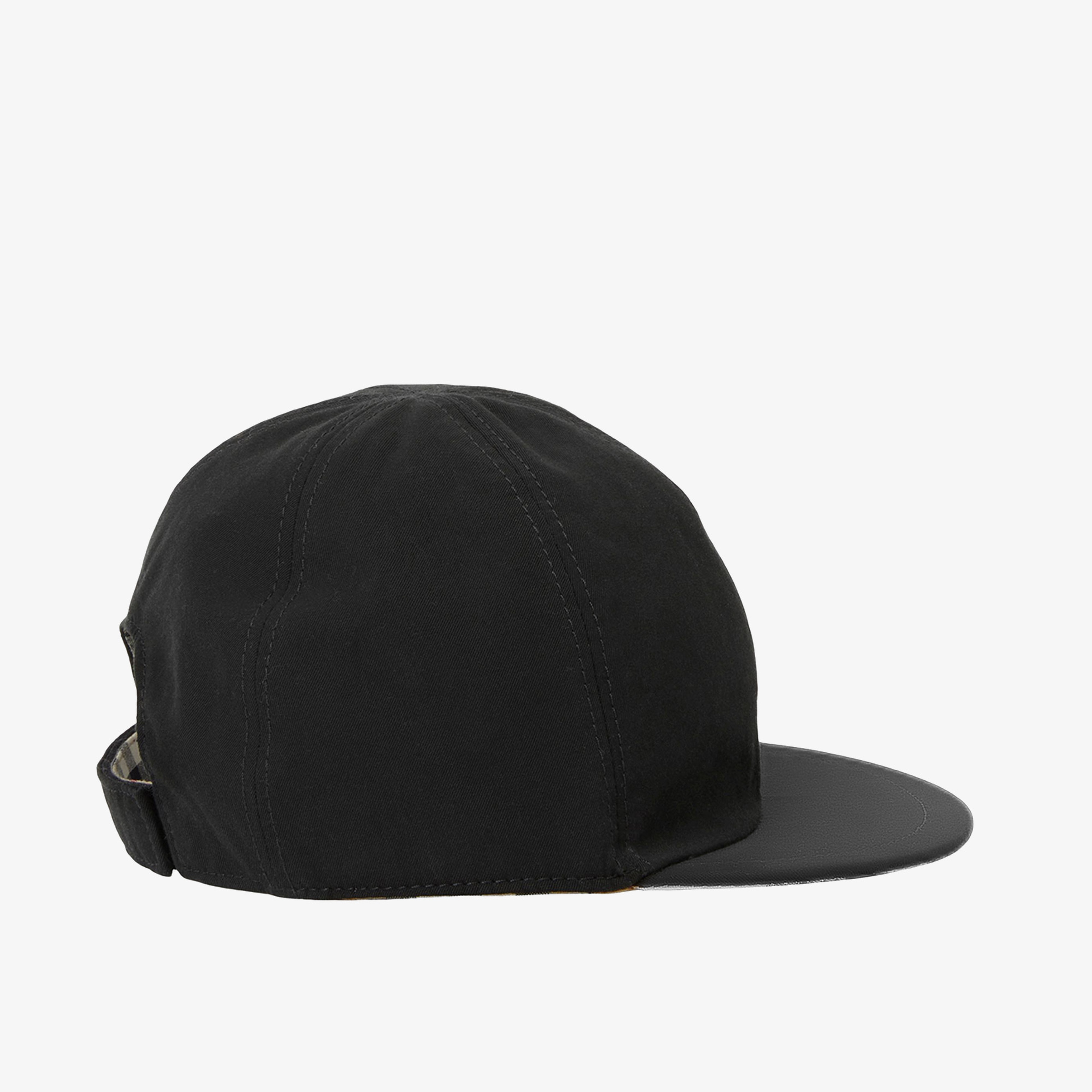 Burberry Çift Taraflı Kareli Çocuk Şapka