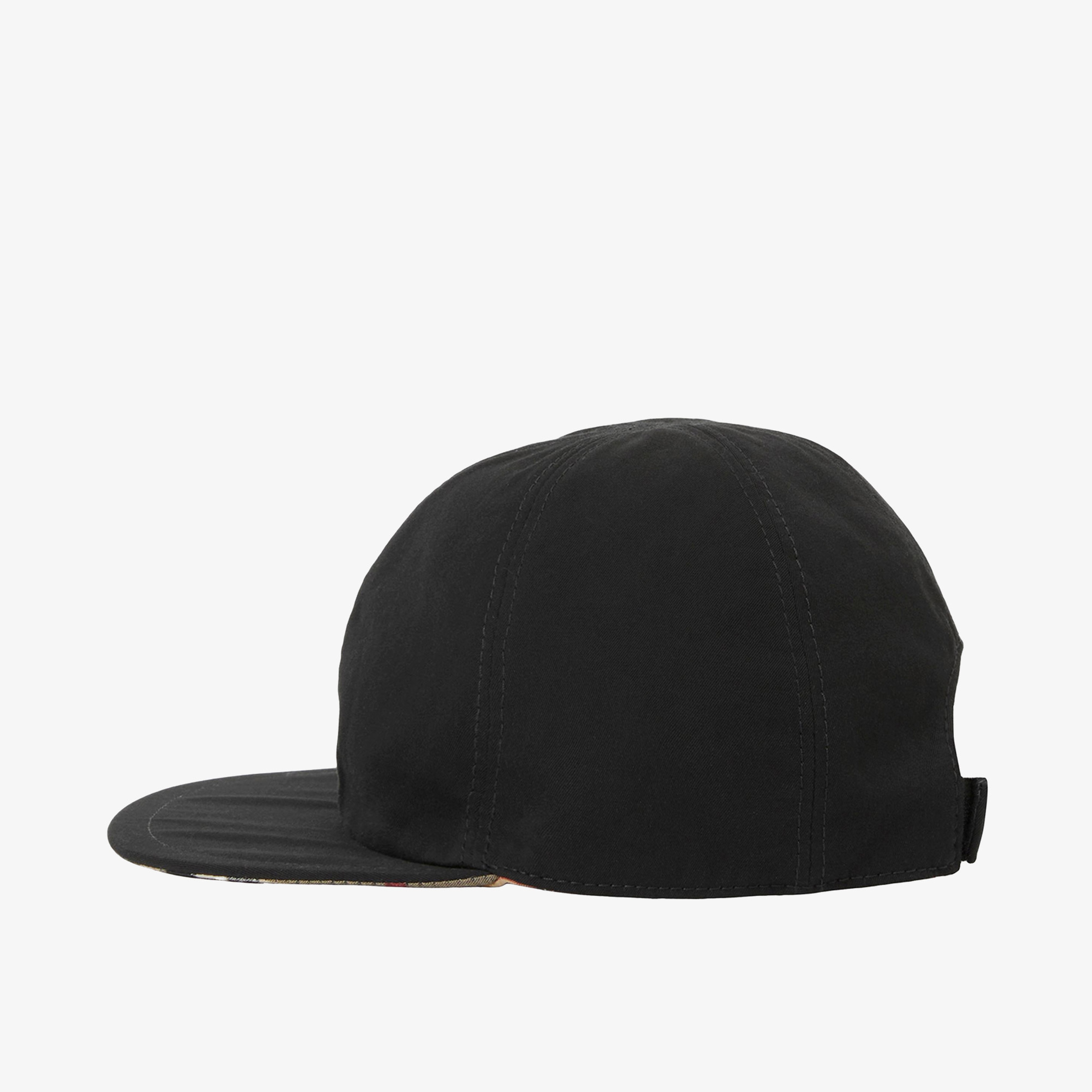 Burberry Çocuk Siyah Şapka