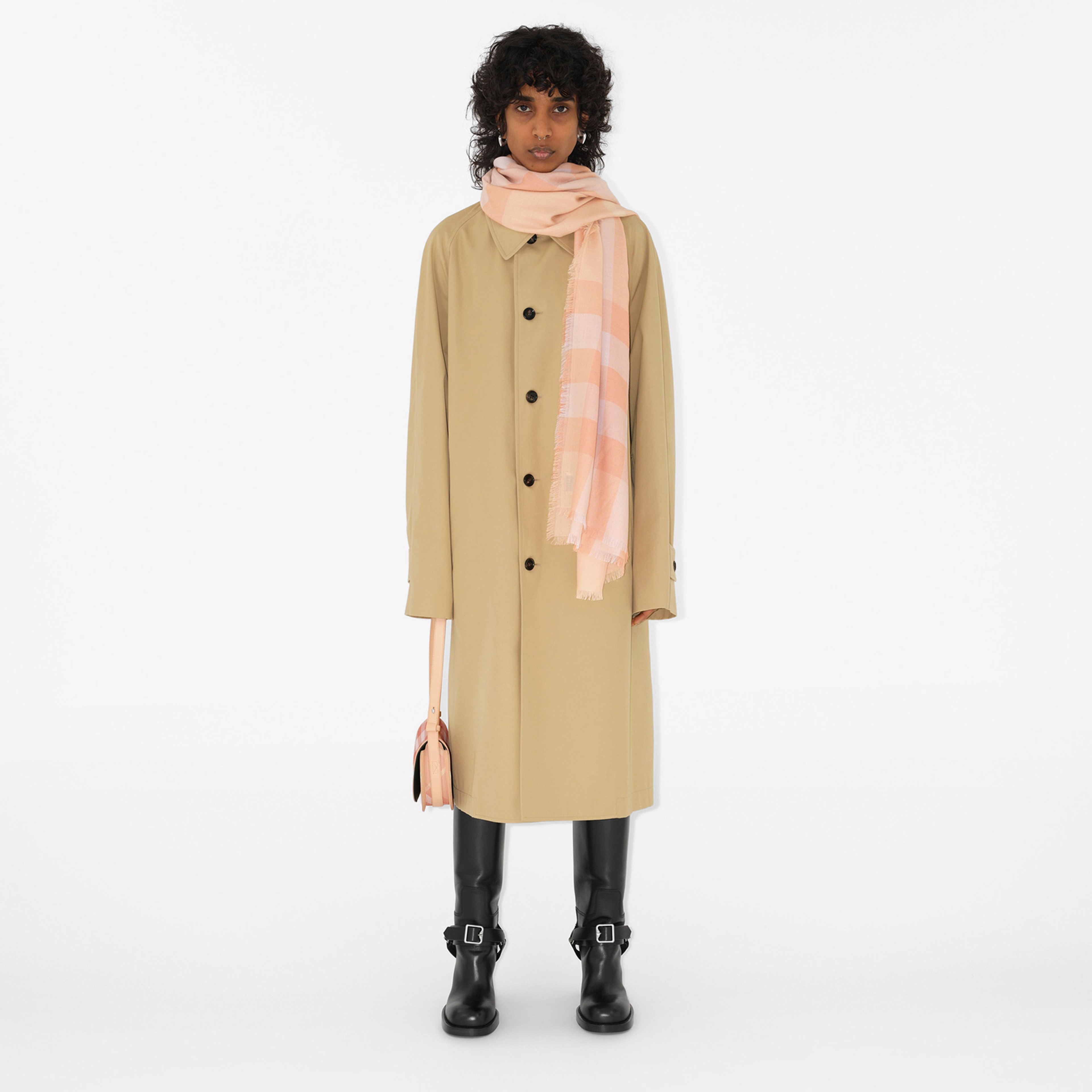 Burberry Kadın Pembe Çanta