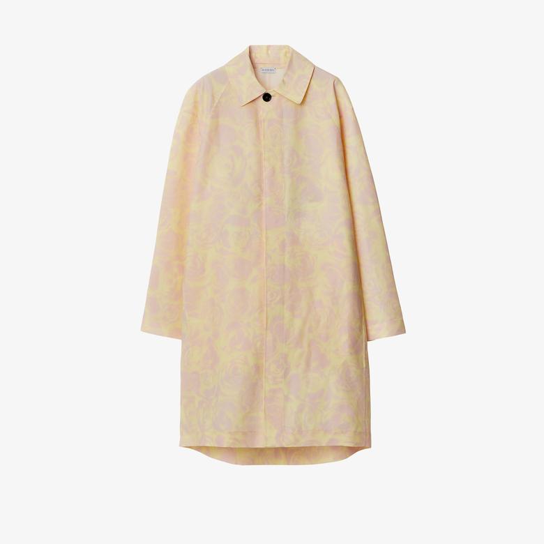 Kadın Pembe Pardesü