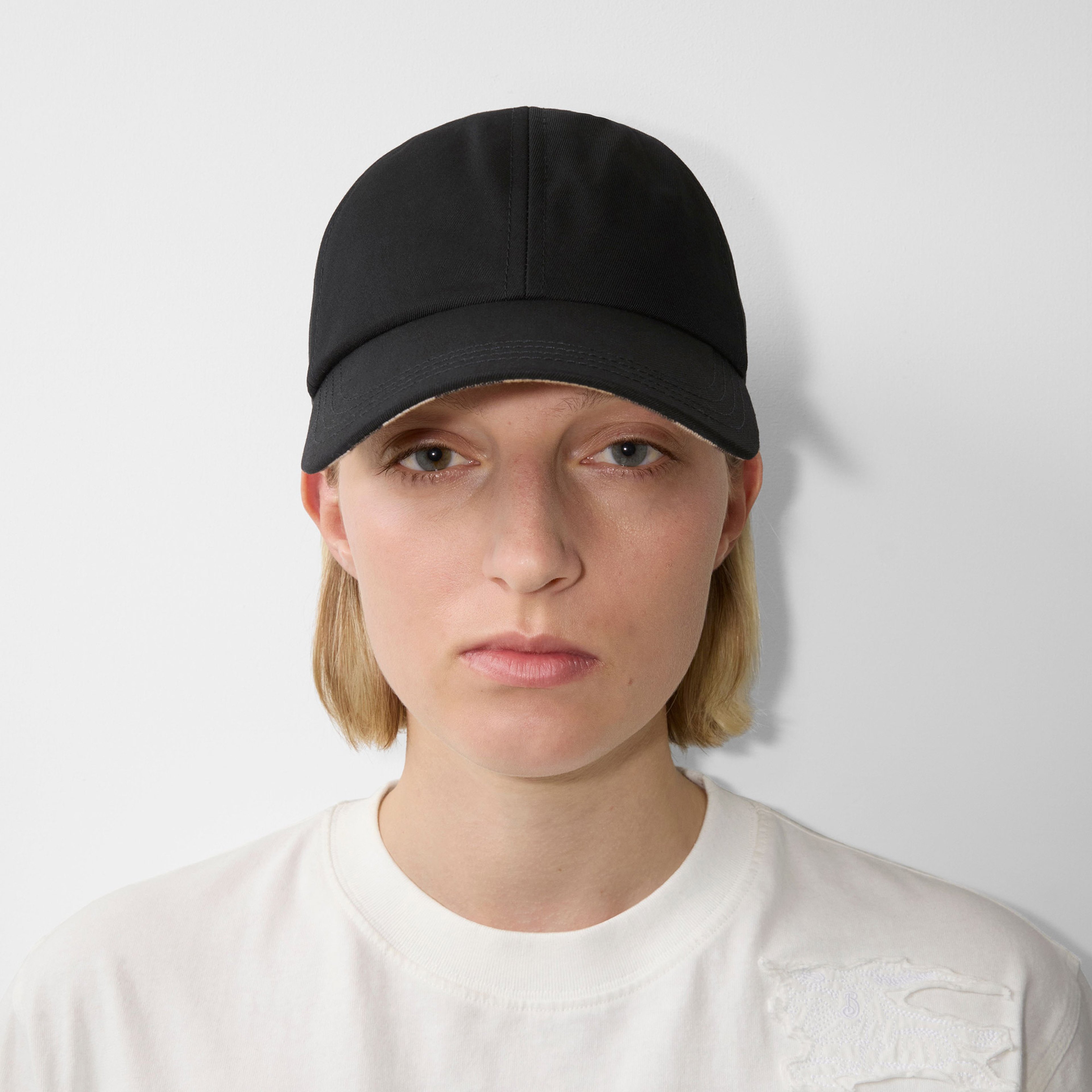 Burberry Unisex Siyah Şapka