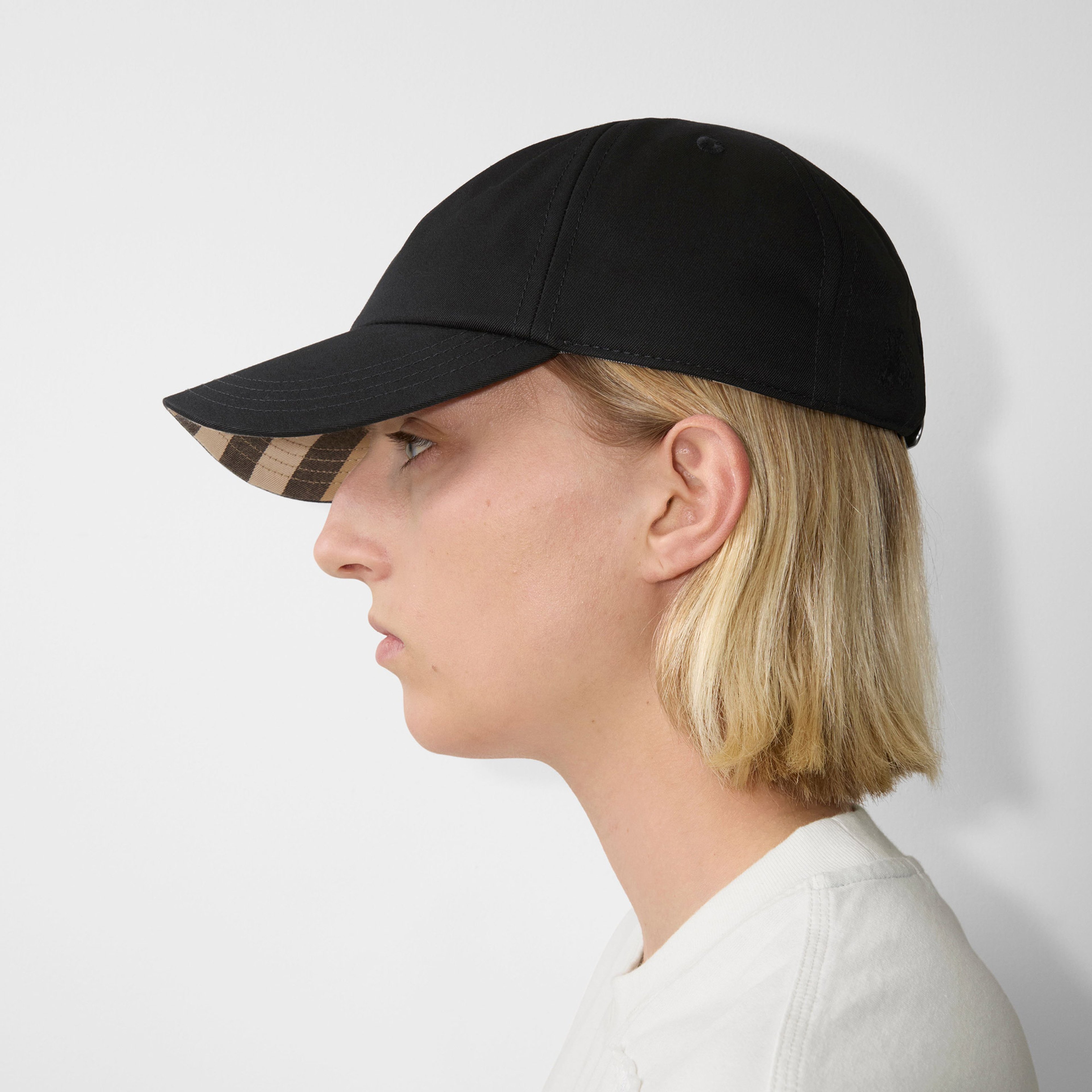 Burberry Unisex Siyah Şapka