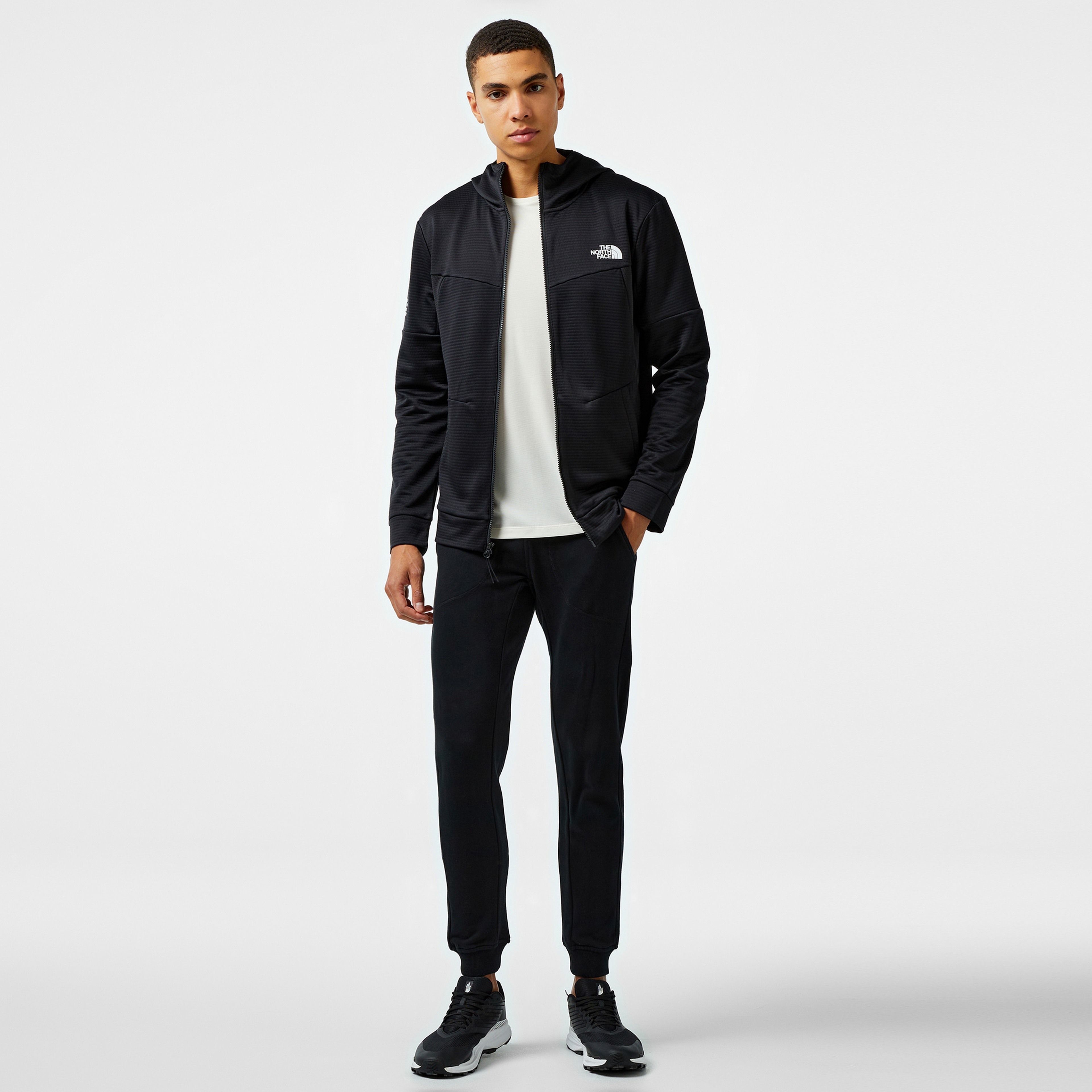 The North Face Mountain Athletics Erkek Siyah Outdoor Ceket