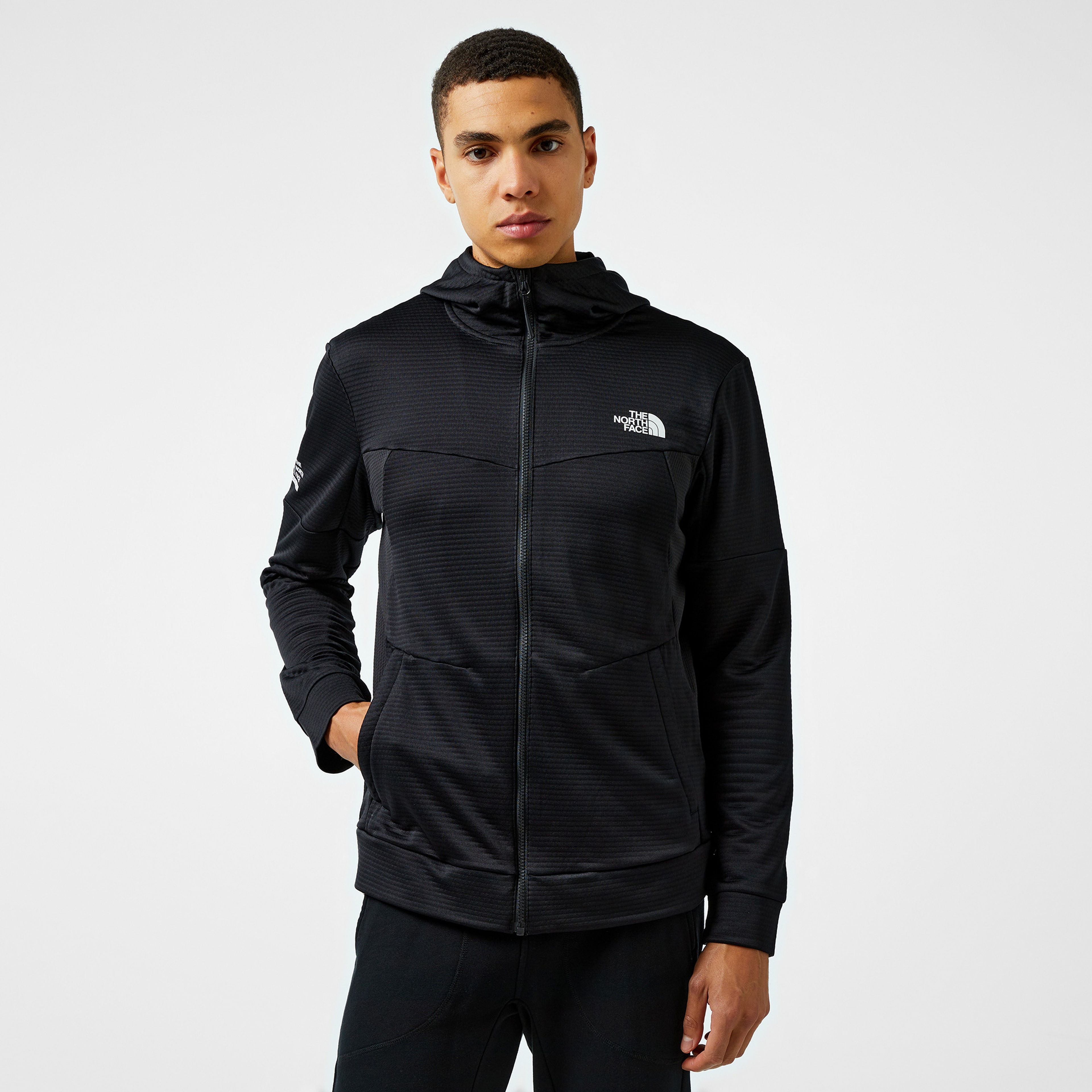 The North Face Mountain Athletics Erkek Siyah Outdoor Ceket