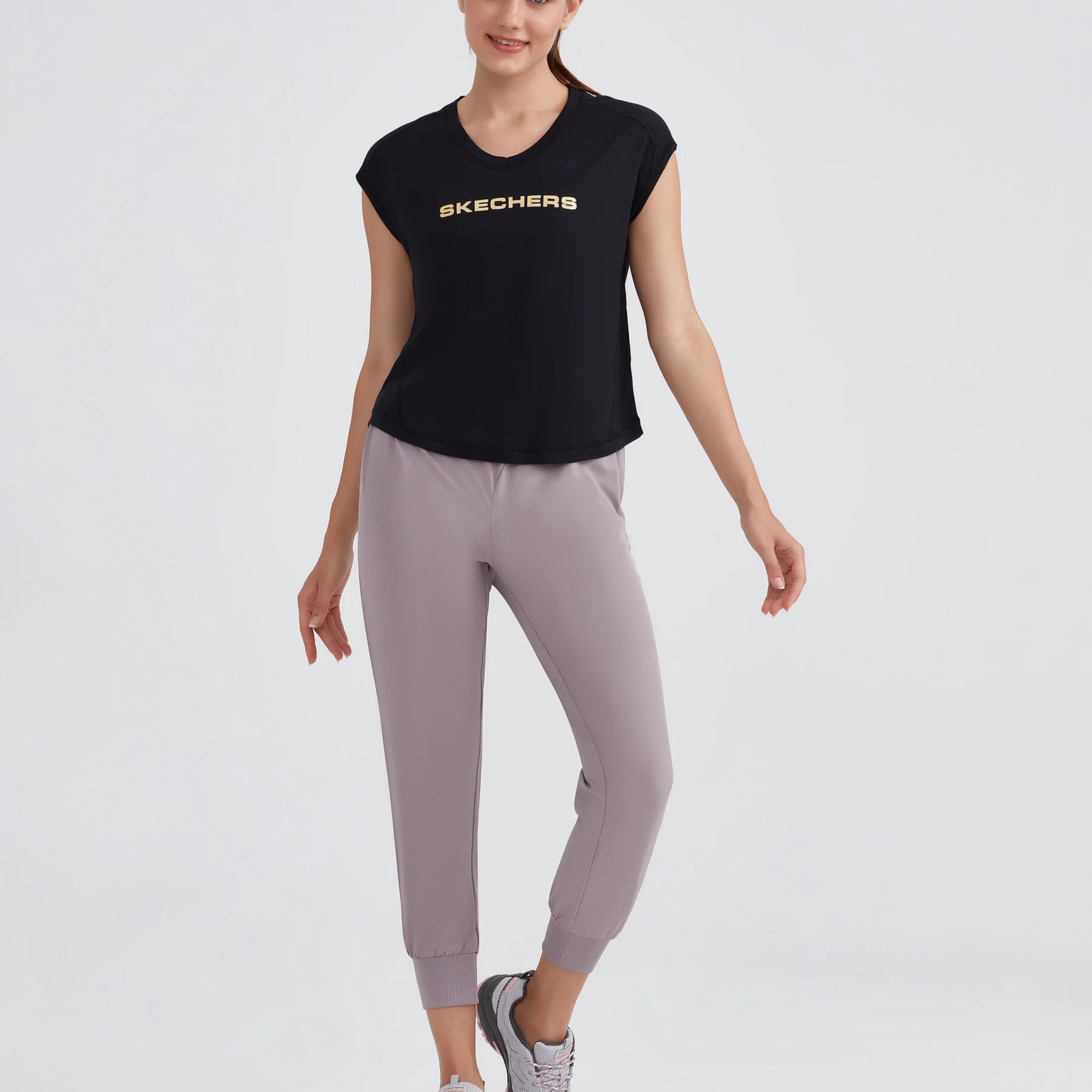 Skechers Graphic Crew Neck Kadın Siyah Günlük T-Shirt
