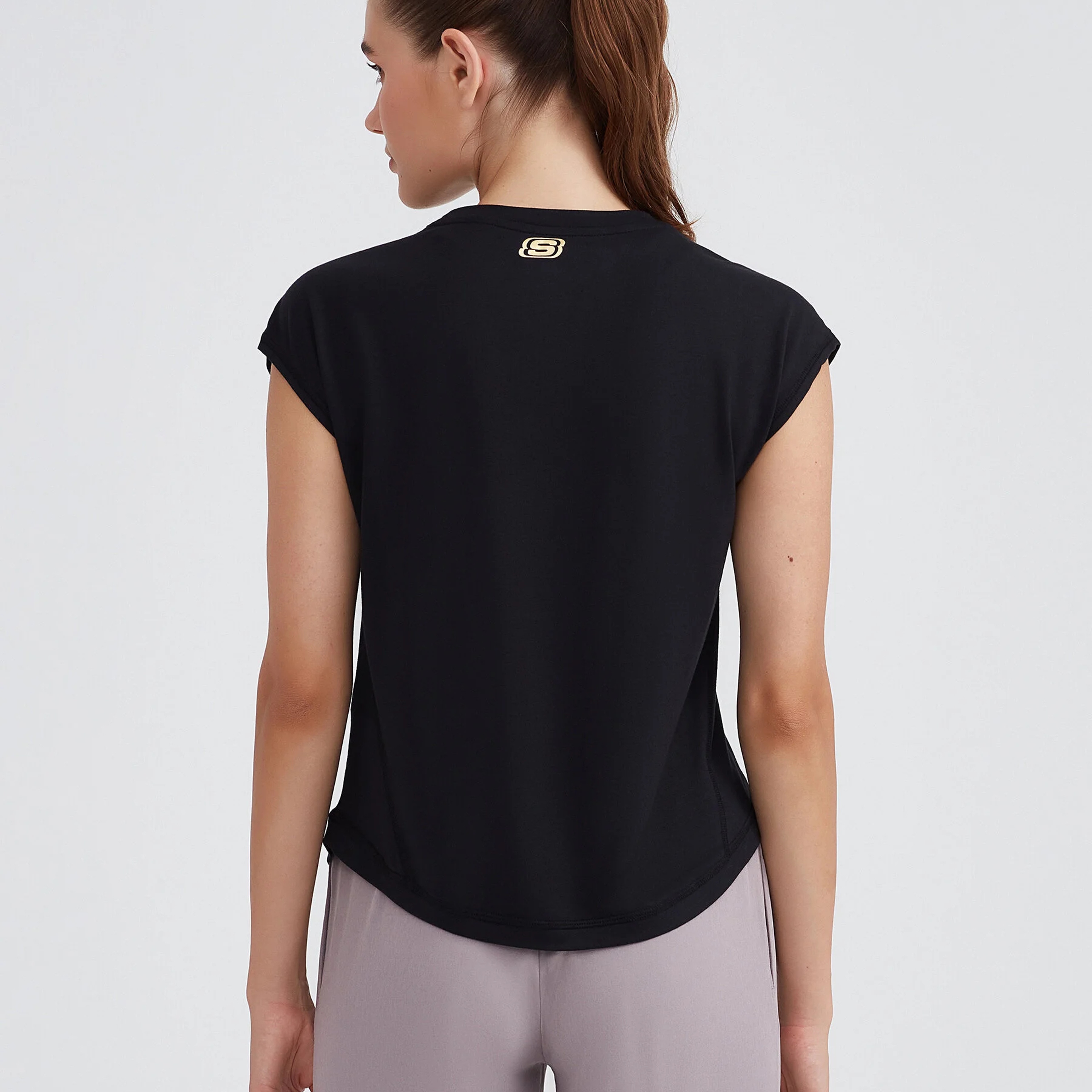 Skechers Graphic Crew Neck Kadın Siyah Günlük T-Shirt