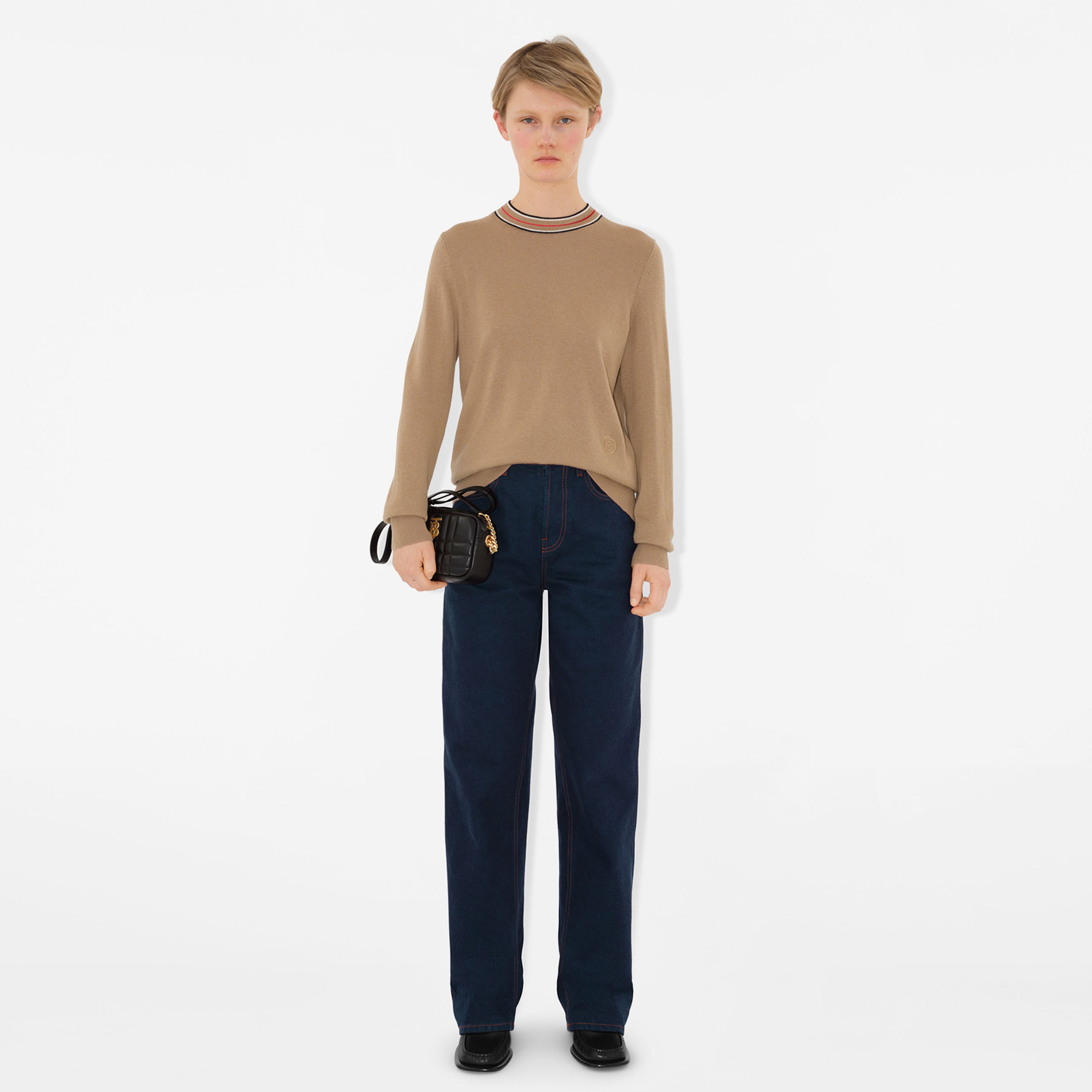 Burberry Kadın Siyah Çanta