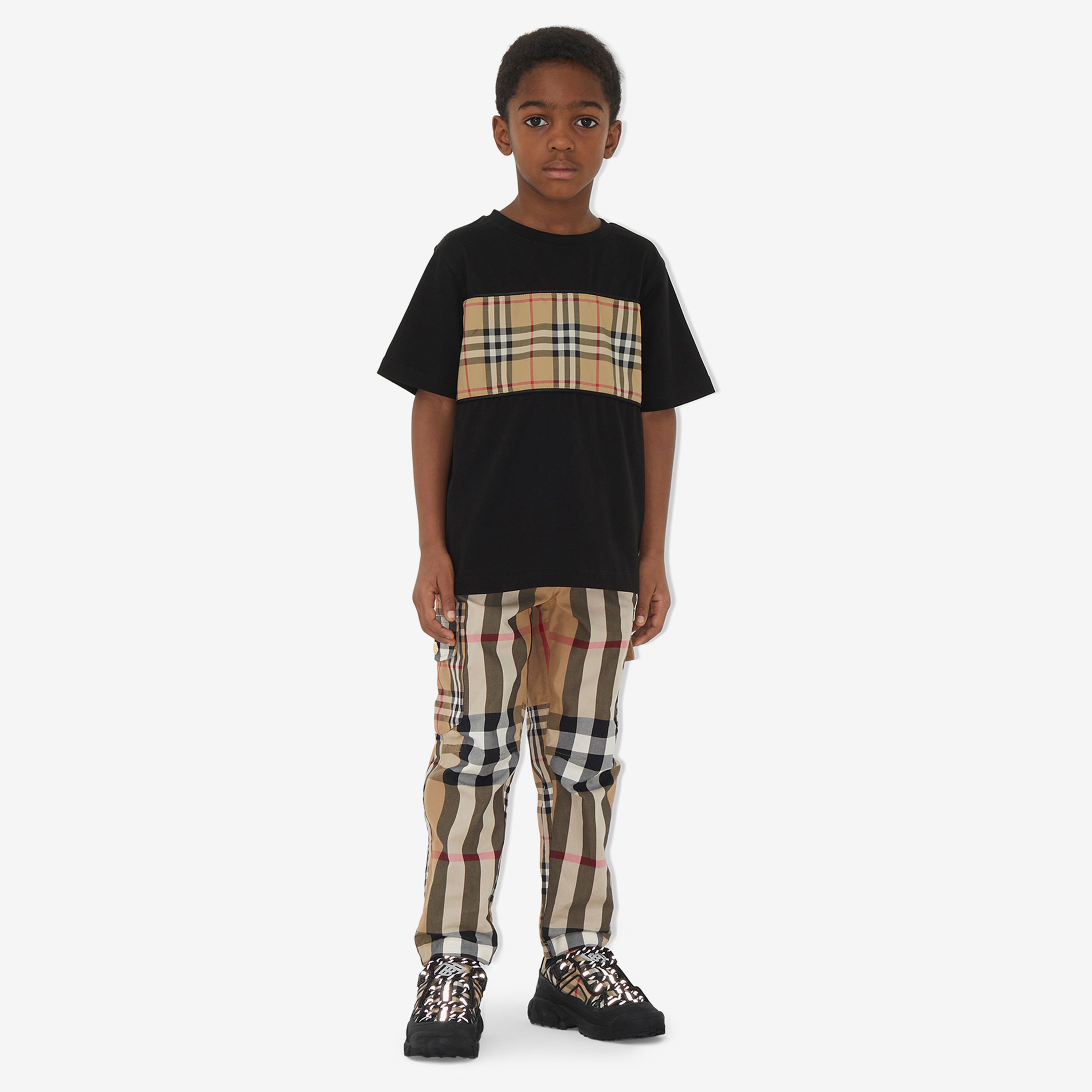 Burberry Çocuk Siyah Tshirt