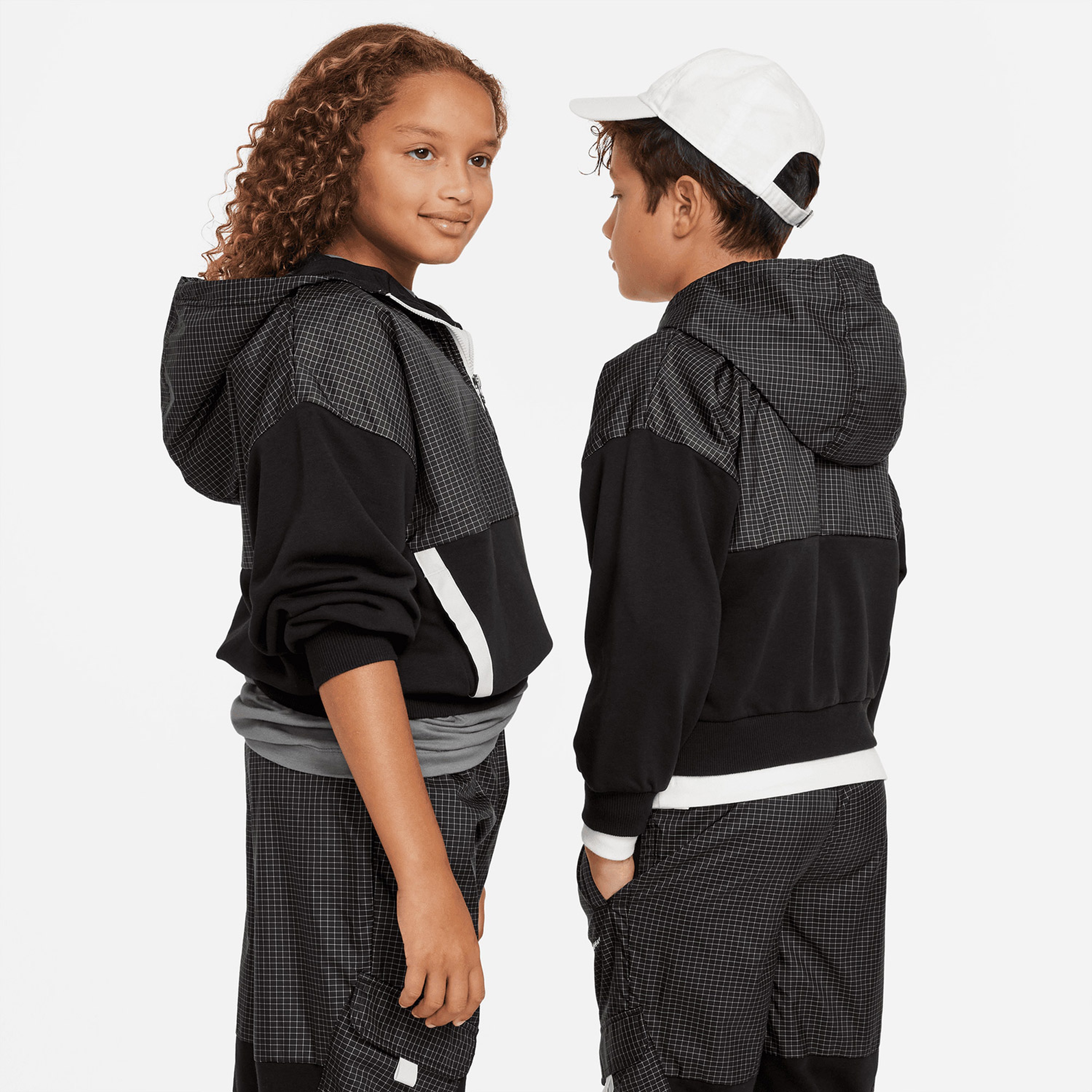 Nike Çocuk Siyah Sweatshirt