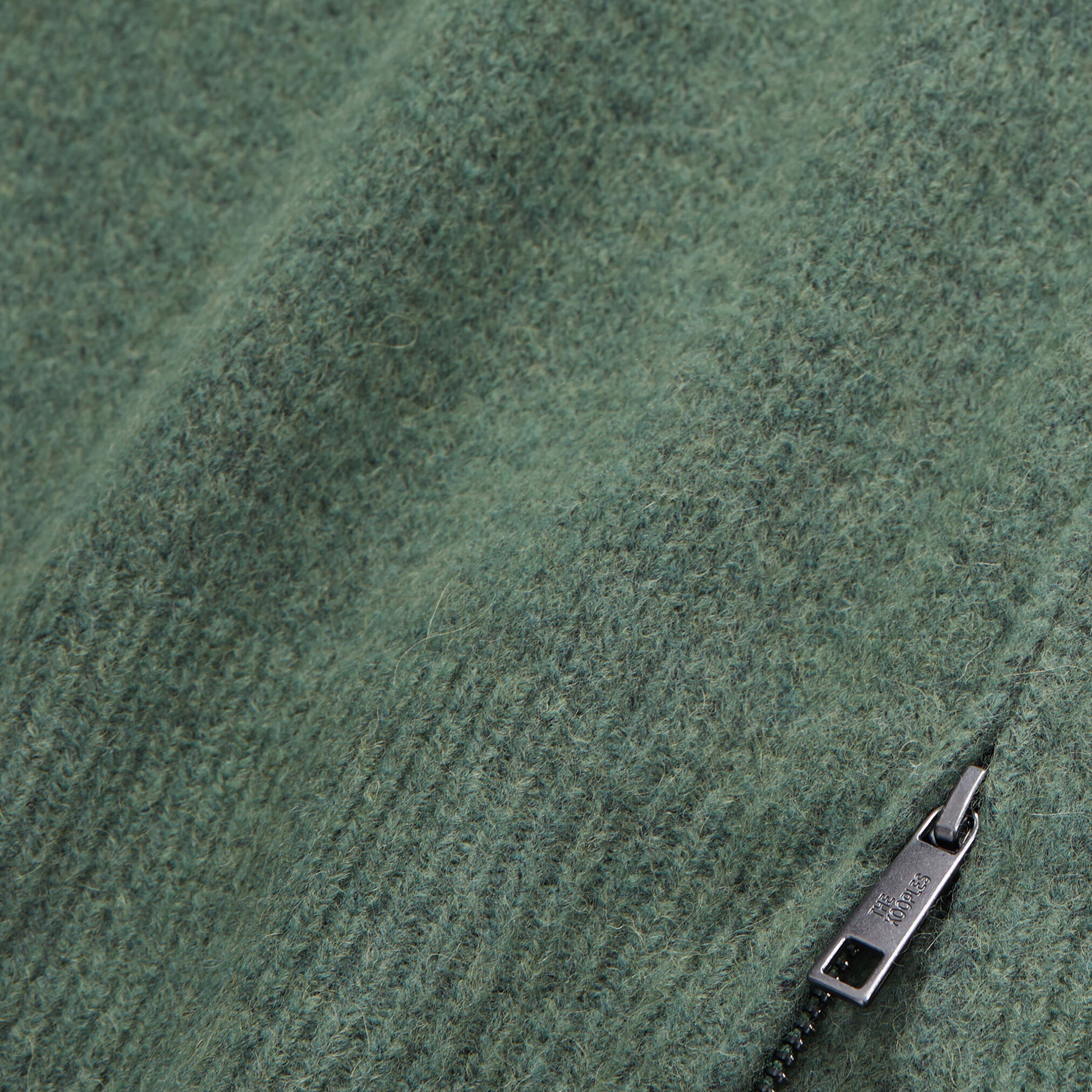 ERKEK YARIM FERMUARLI YEŞİL YÜN KAZAK