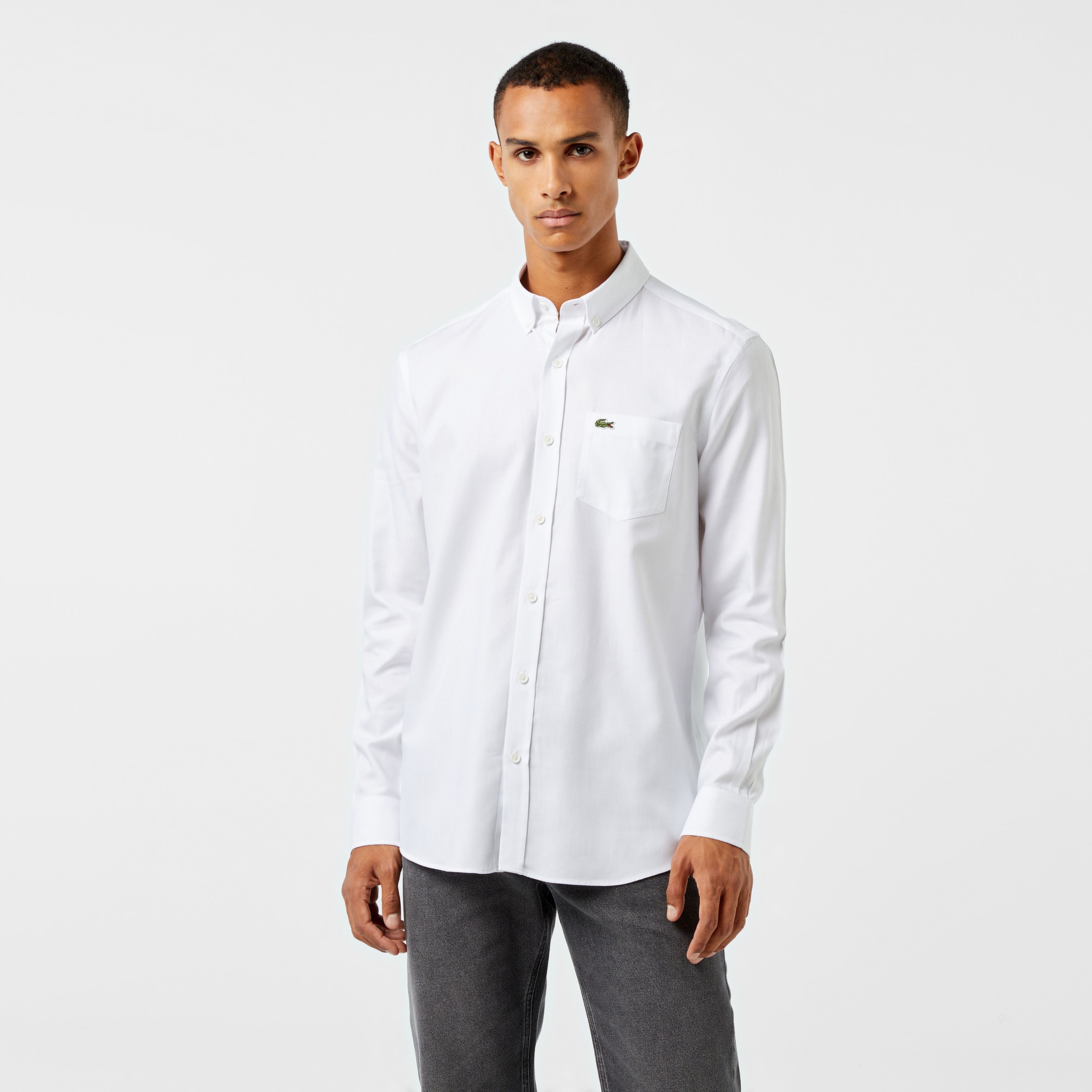 Erkek Slim Fit Düğmeli Yaka Beyaz Gömlek