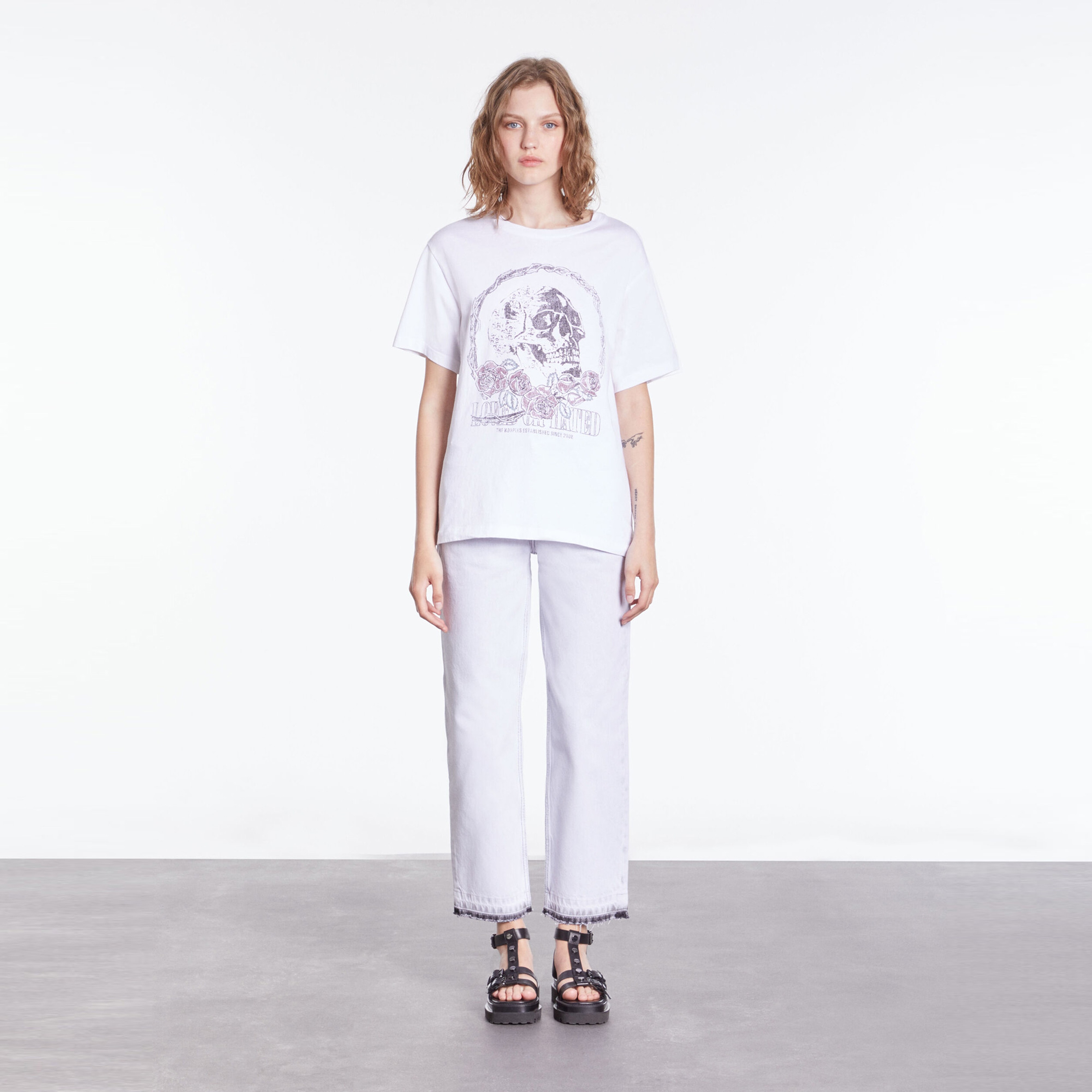 KADIN BİSİKLET YAKA BASKILI BEYAZ T-SHIRT