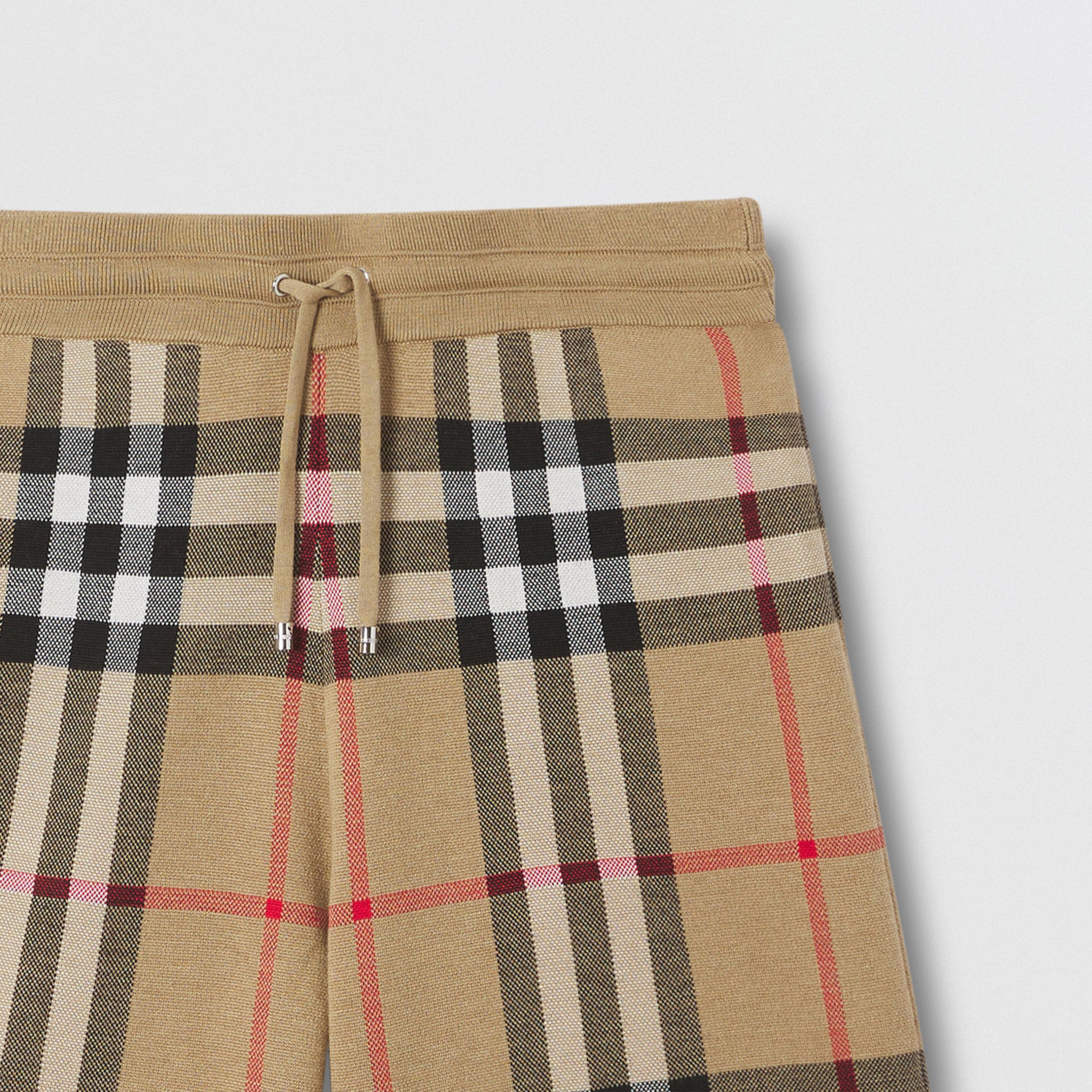 Burberry Erkek Kahverengi Şort