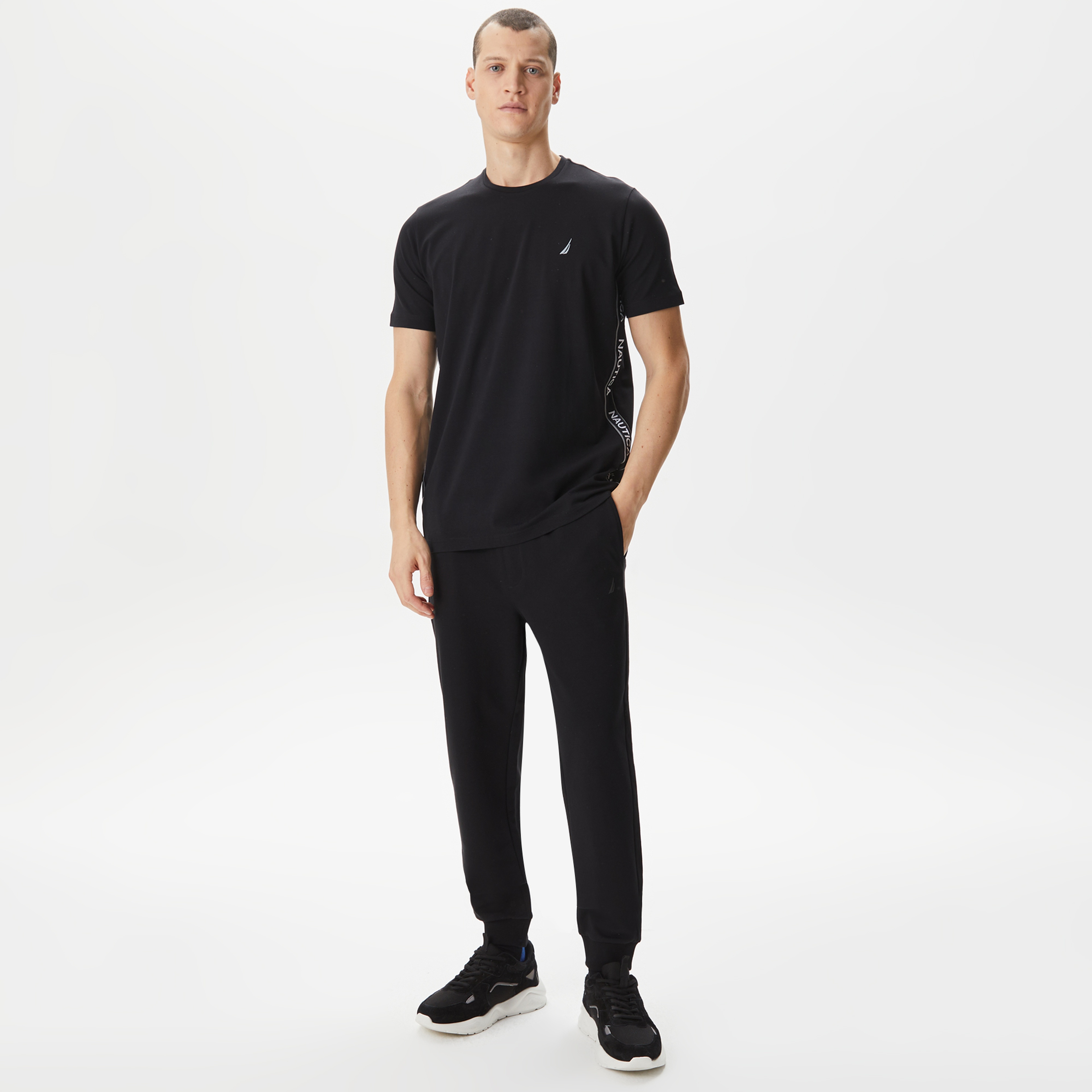 Nautica Erkek Siyah Standart Fit T-Shirt