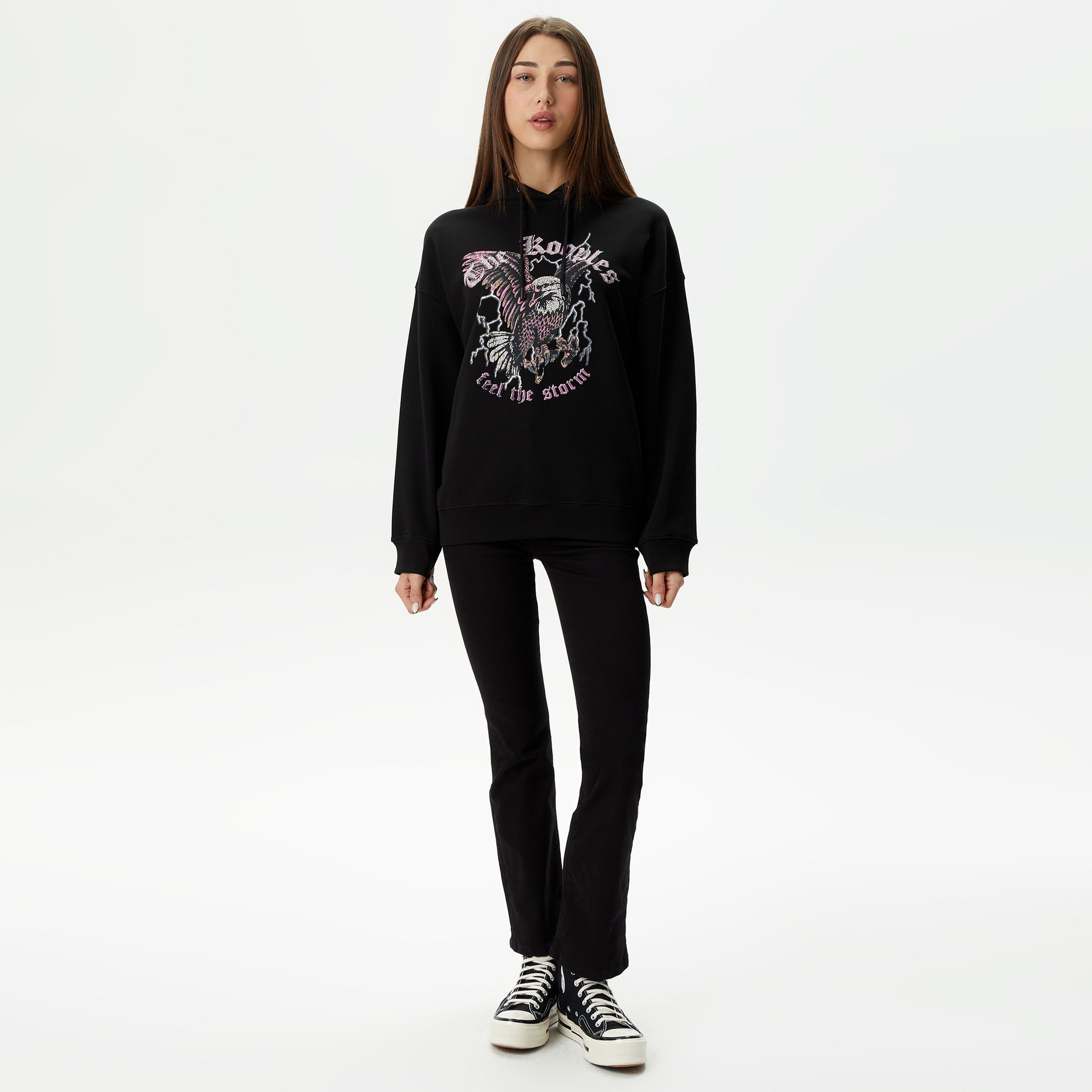 KADIN BASKILI KAPÜŞONLU SİYAH SWEATSHIRT