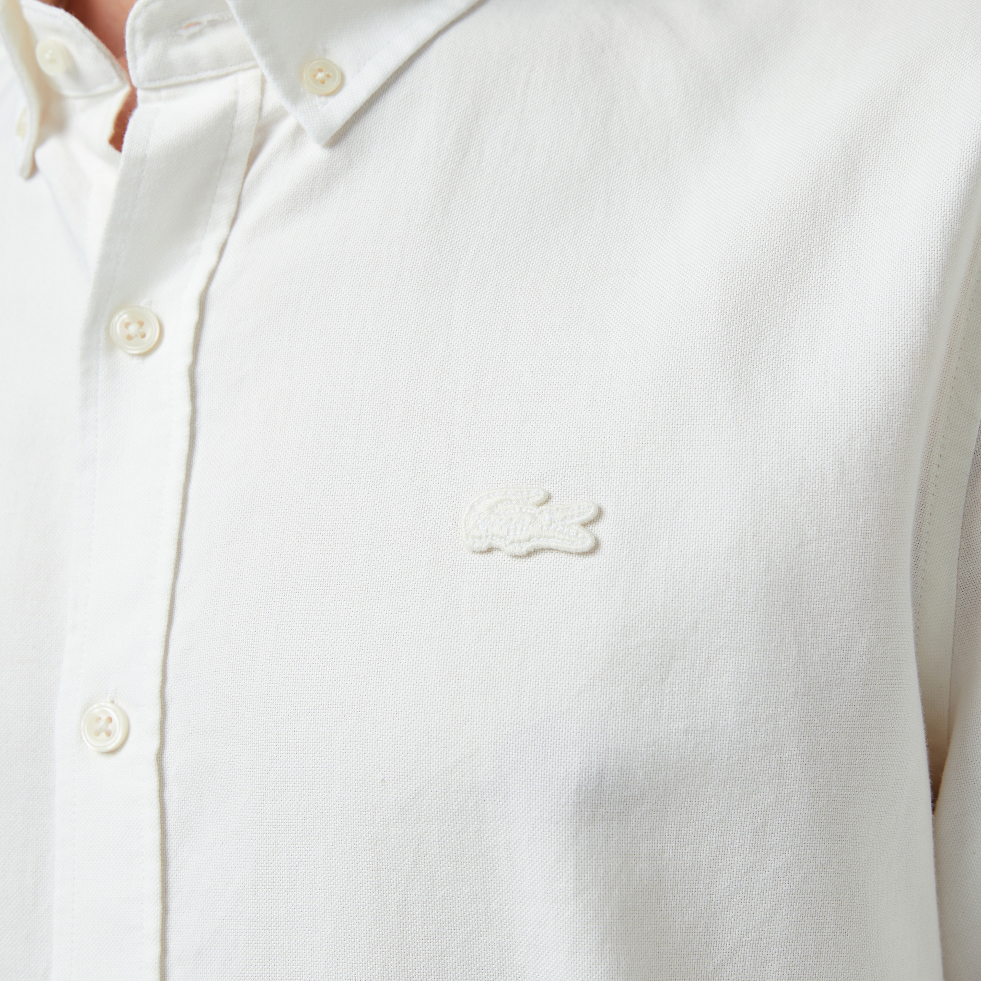 Erkek Slim Fit Düğmeli Yaka Beyaz Gömlek