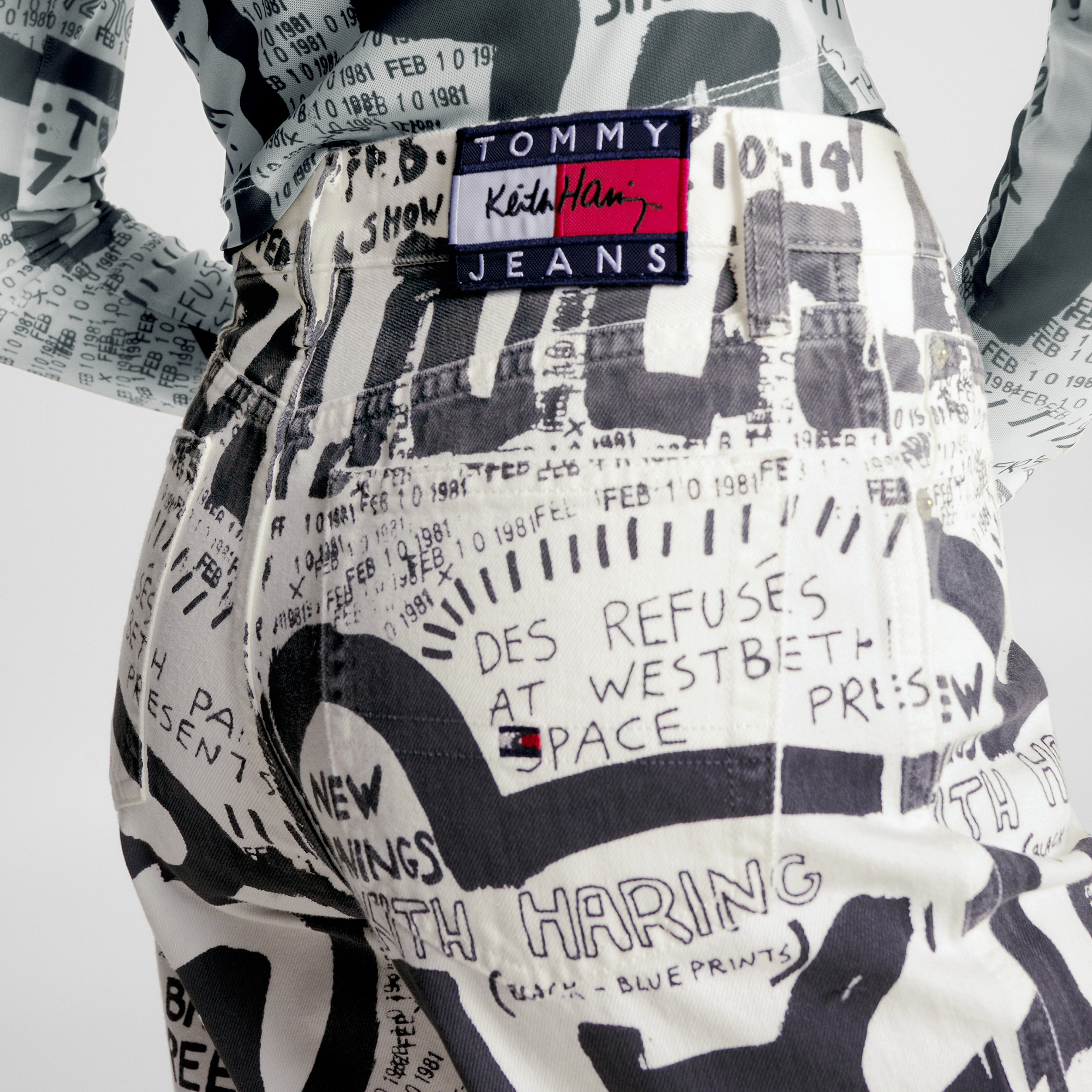Tommy Jeans x Keith Haring Exhibit Poster Kadın Krem Pantolon