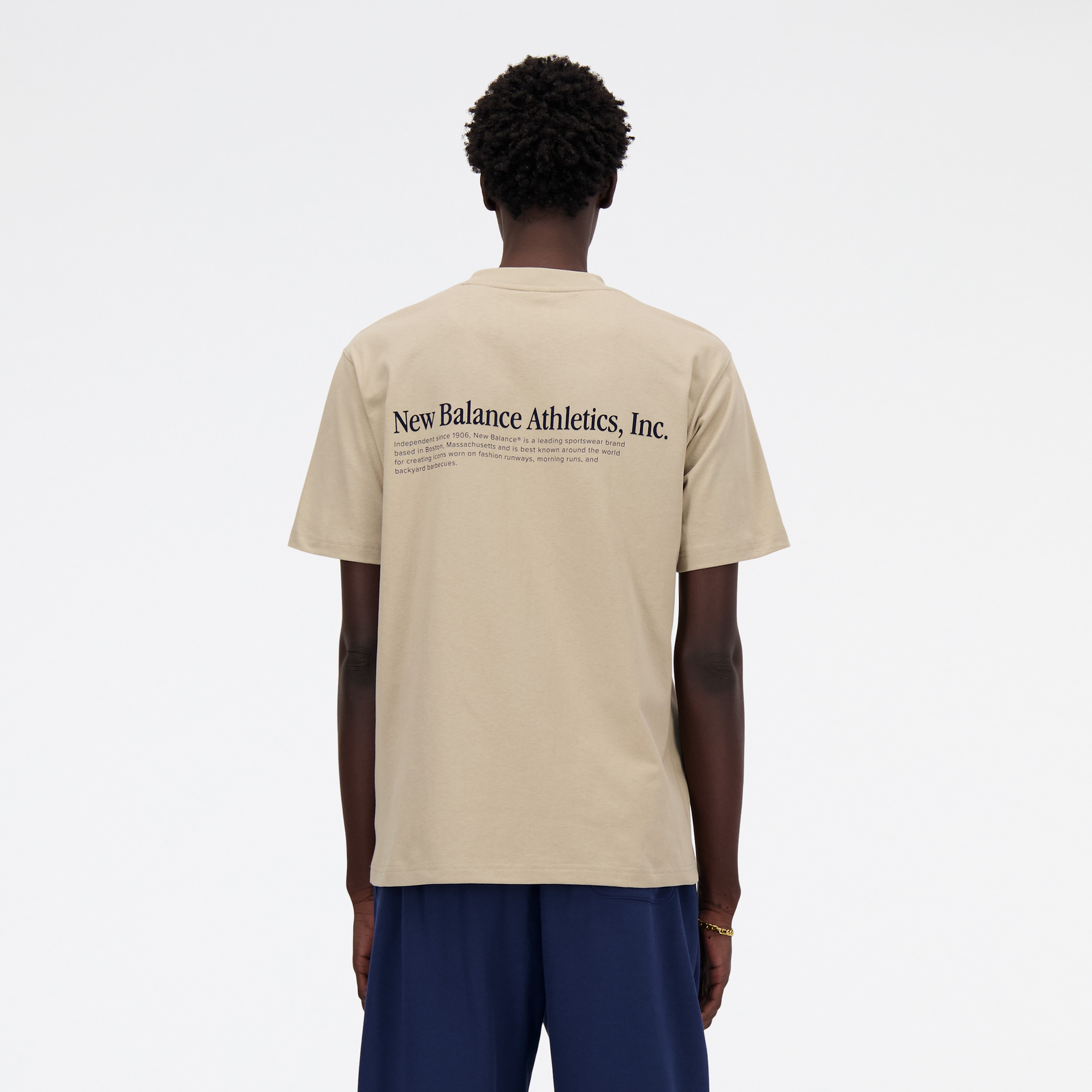 New Balance Athletics Flocked Relaxed Tee Erkek T-Shirt