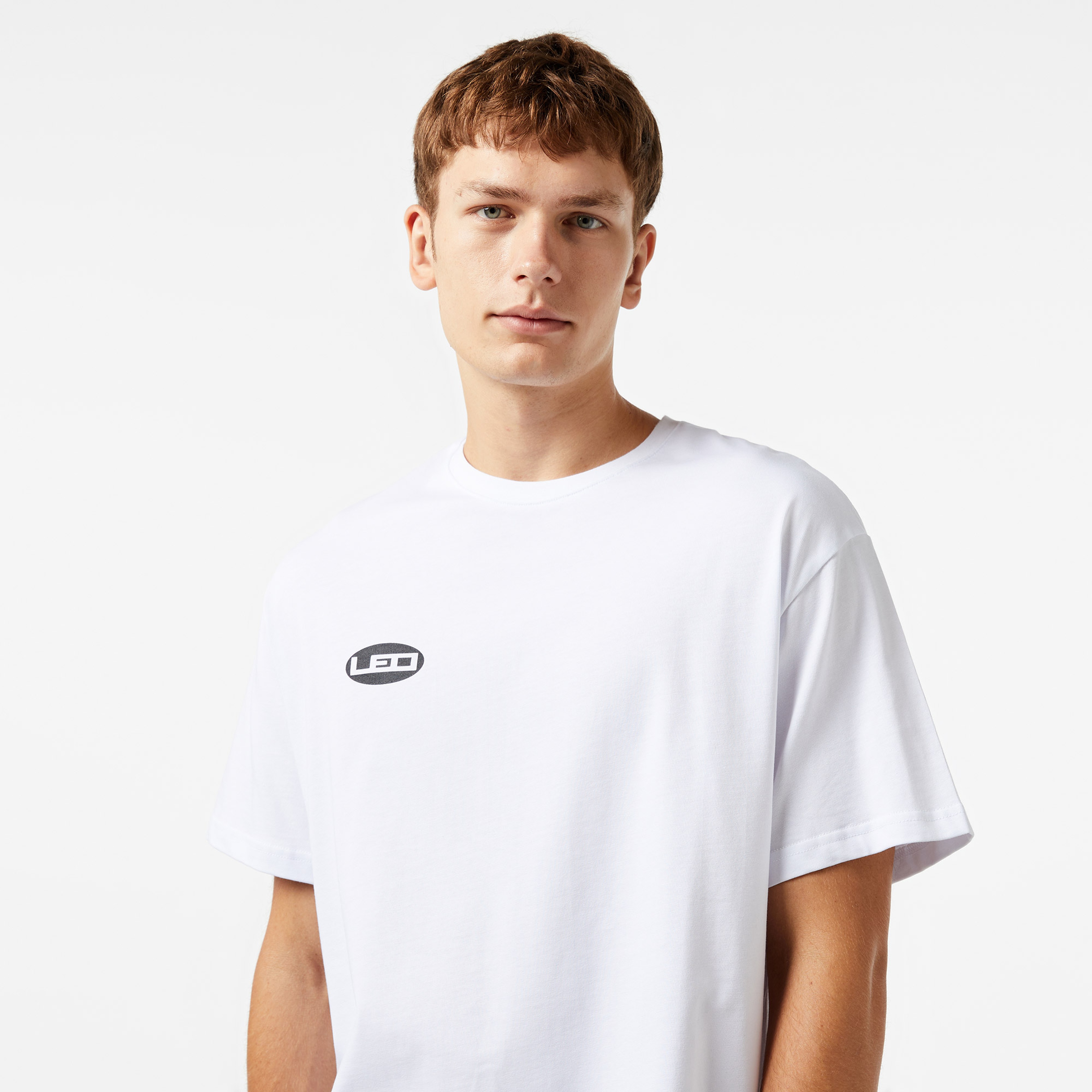 Leo Spray Paint Unisex Beyaz T-Shirt