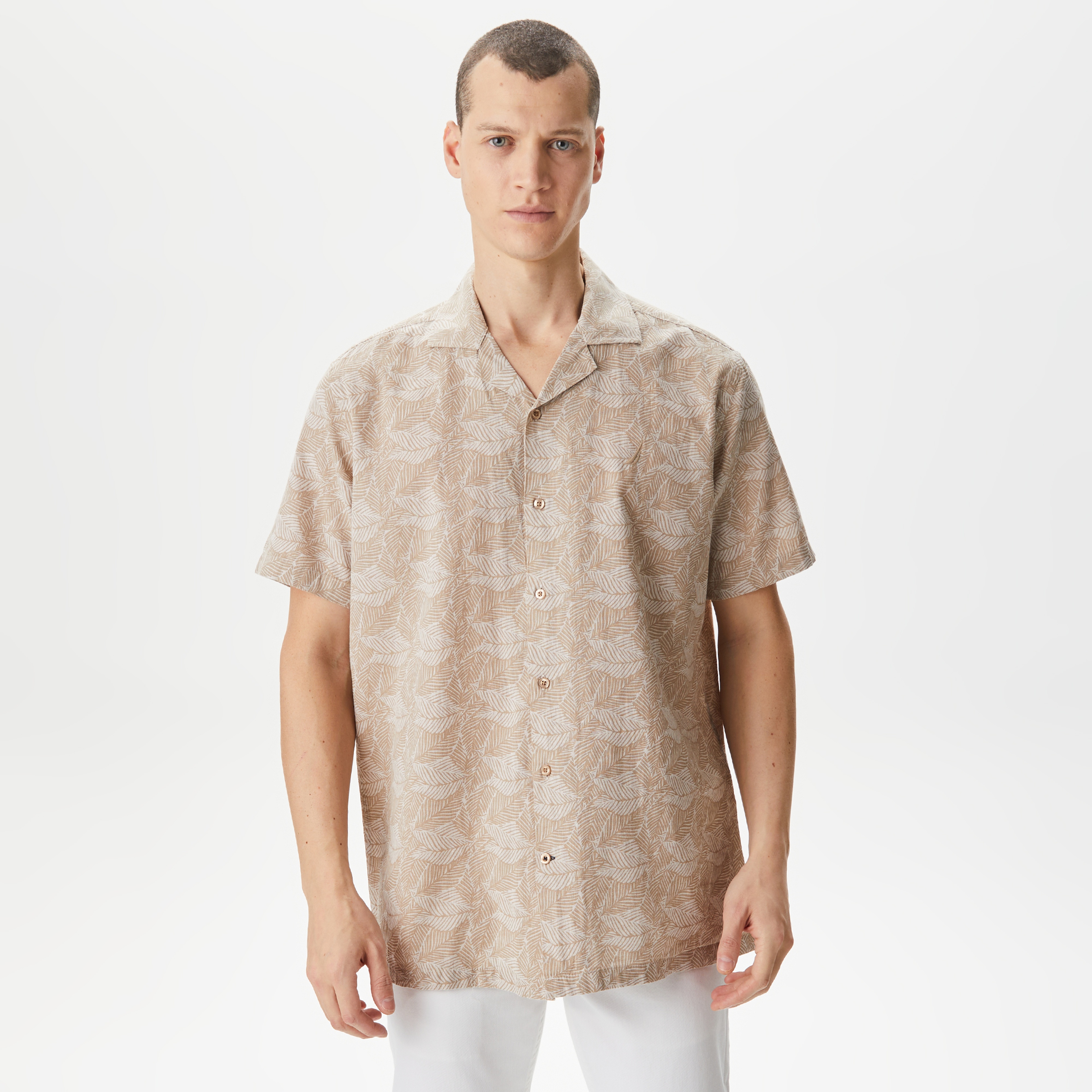 Nautica Erkek Bej Classic Fit Kısa Kollu Desenli Keten Gömlek
