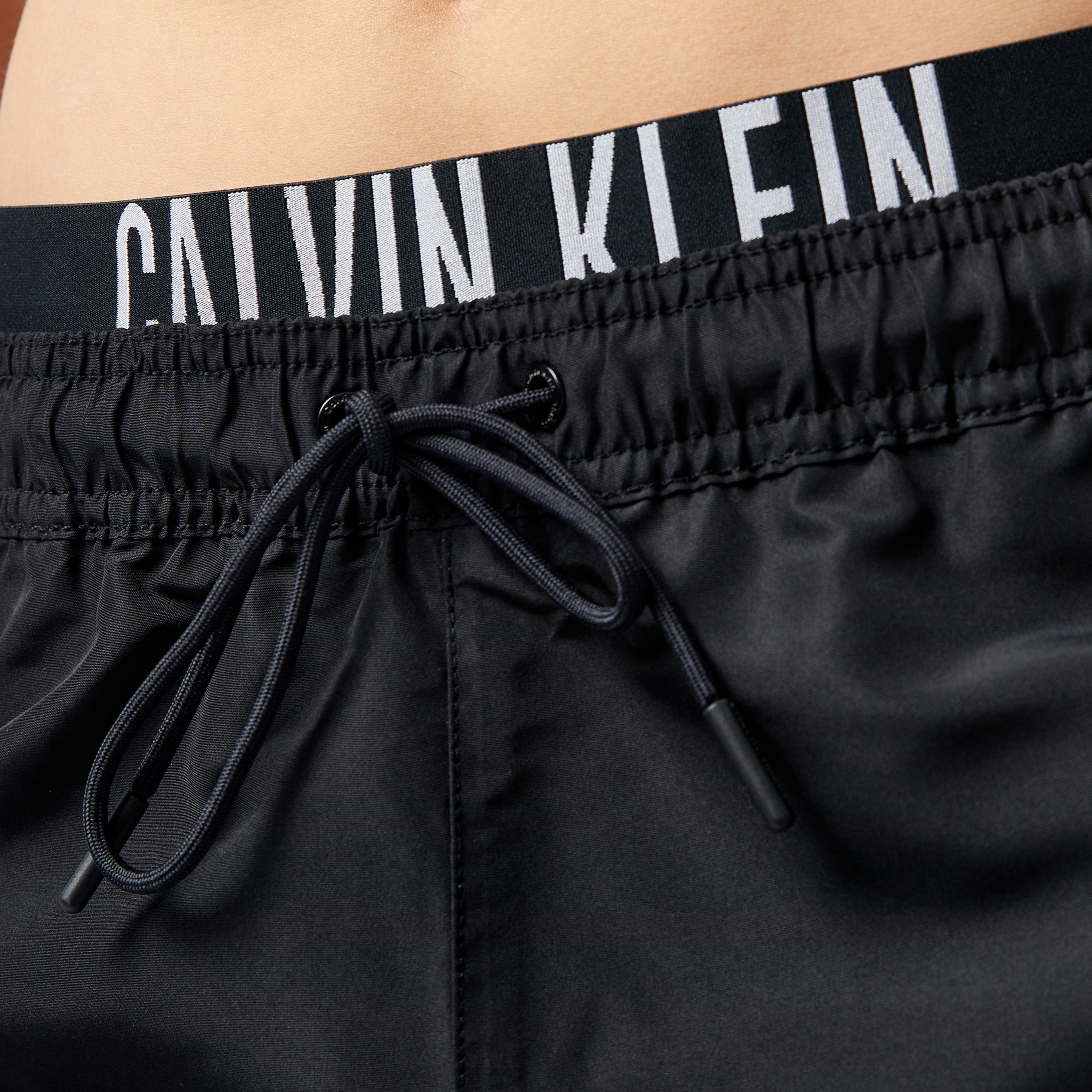 Calvin Klein Intense Power Erkek Siyah Deniz Şortu