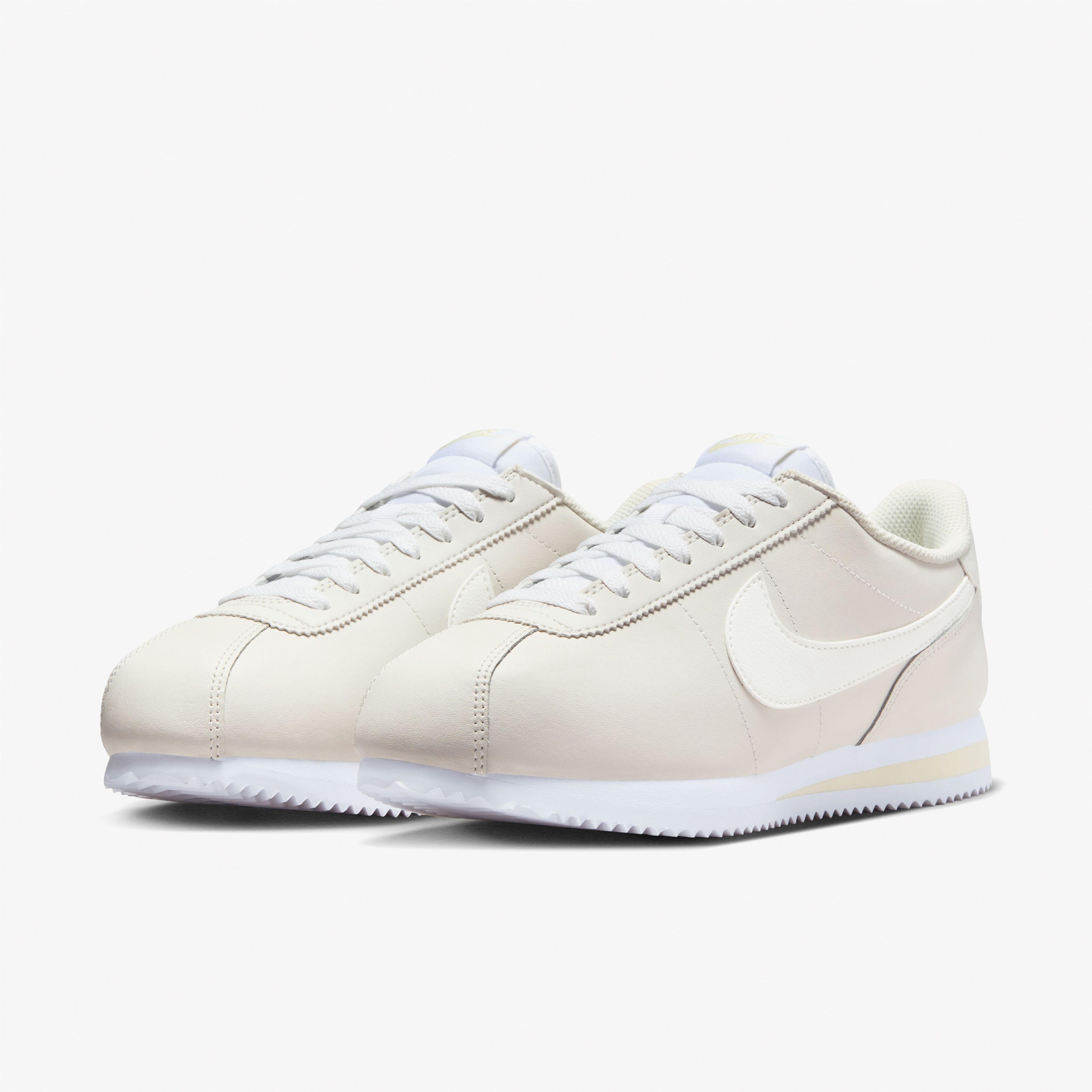 Nike Cortez Kadın Beyaz Sneaker
