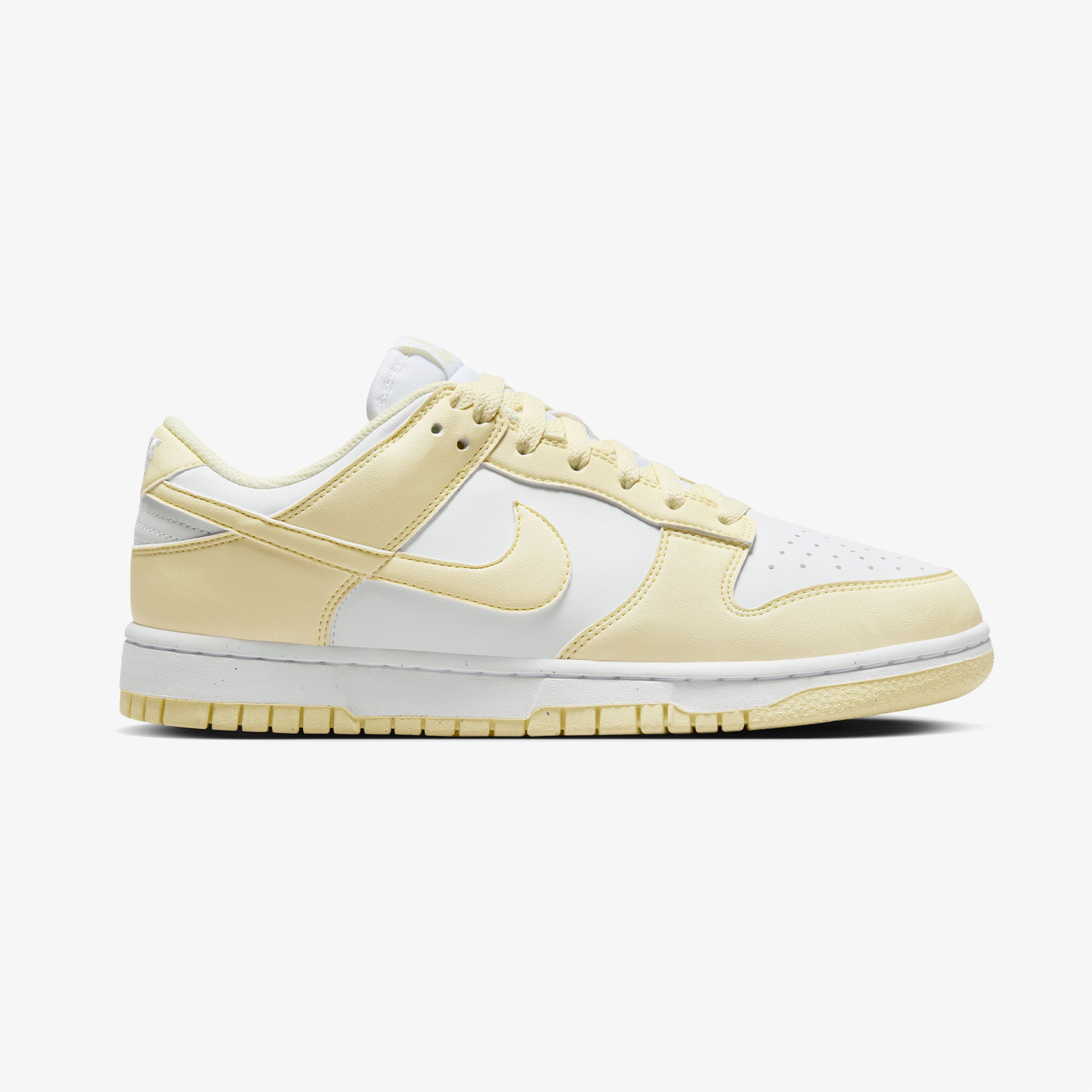 Nike Dunk Low Next Nature Kadın Beyaz Sneaker