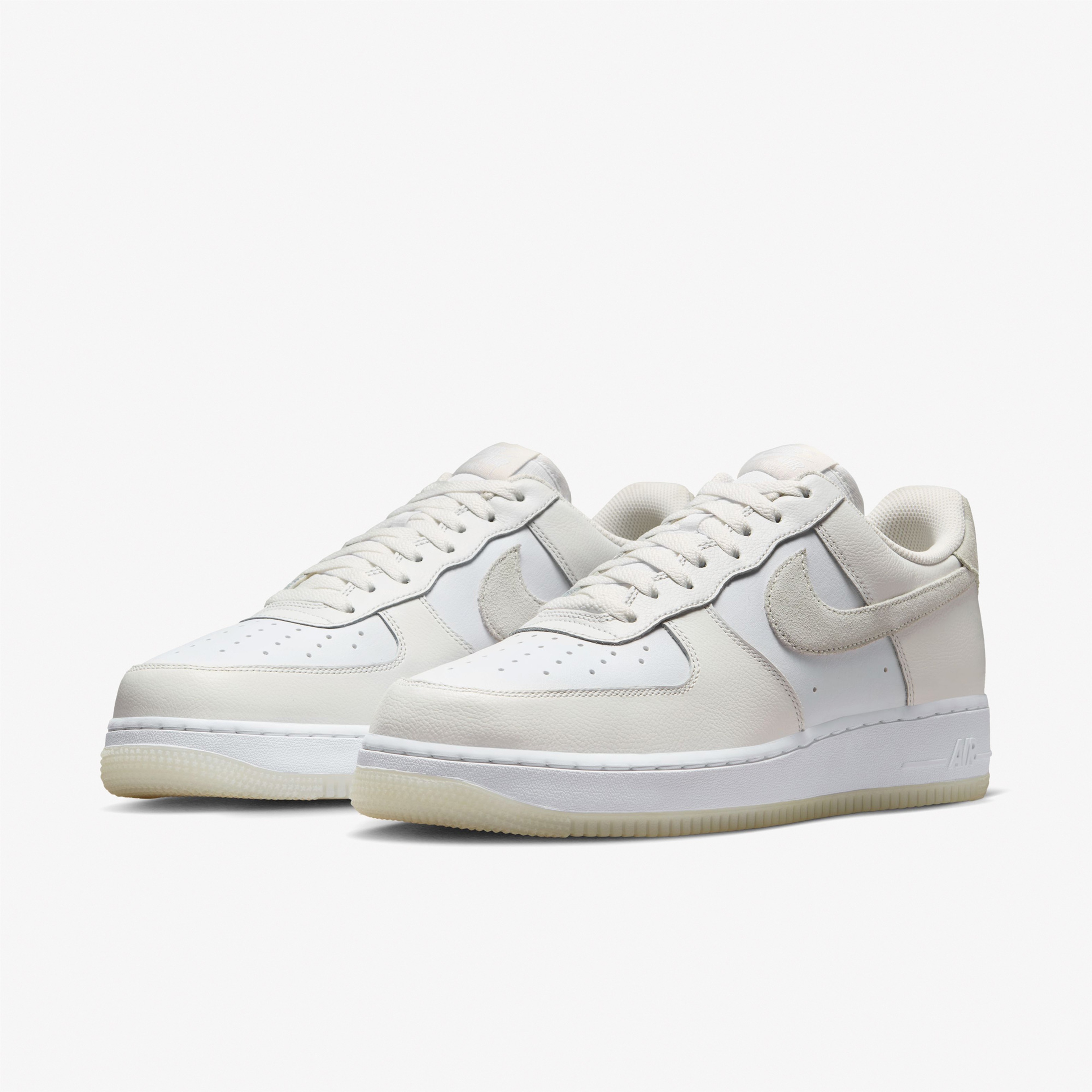 Nike Air Force 1 07 Lv8 Erkek Beyaz Sneaker