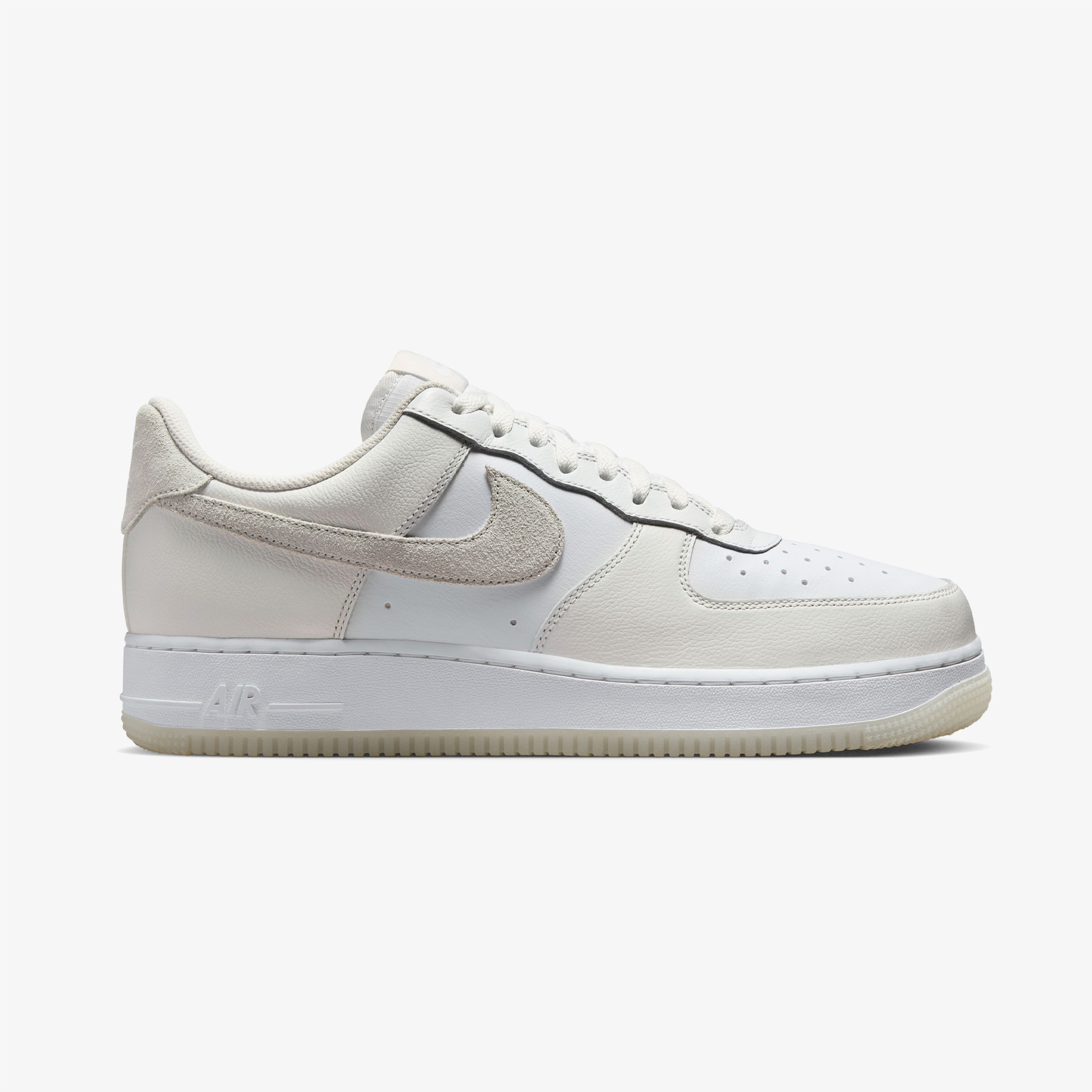 Nike Air Force 1 07 Lv8 Erkek Beyaz Sneaker