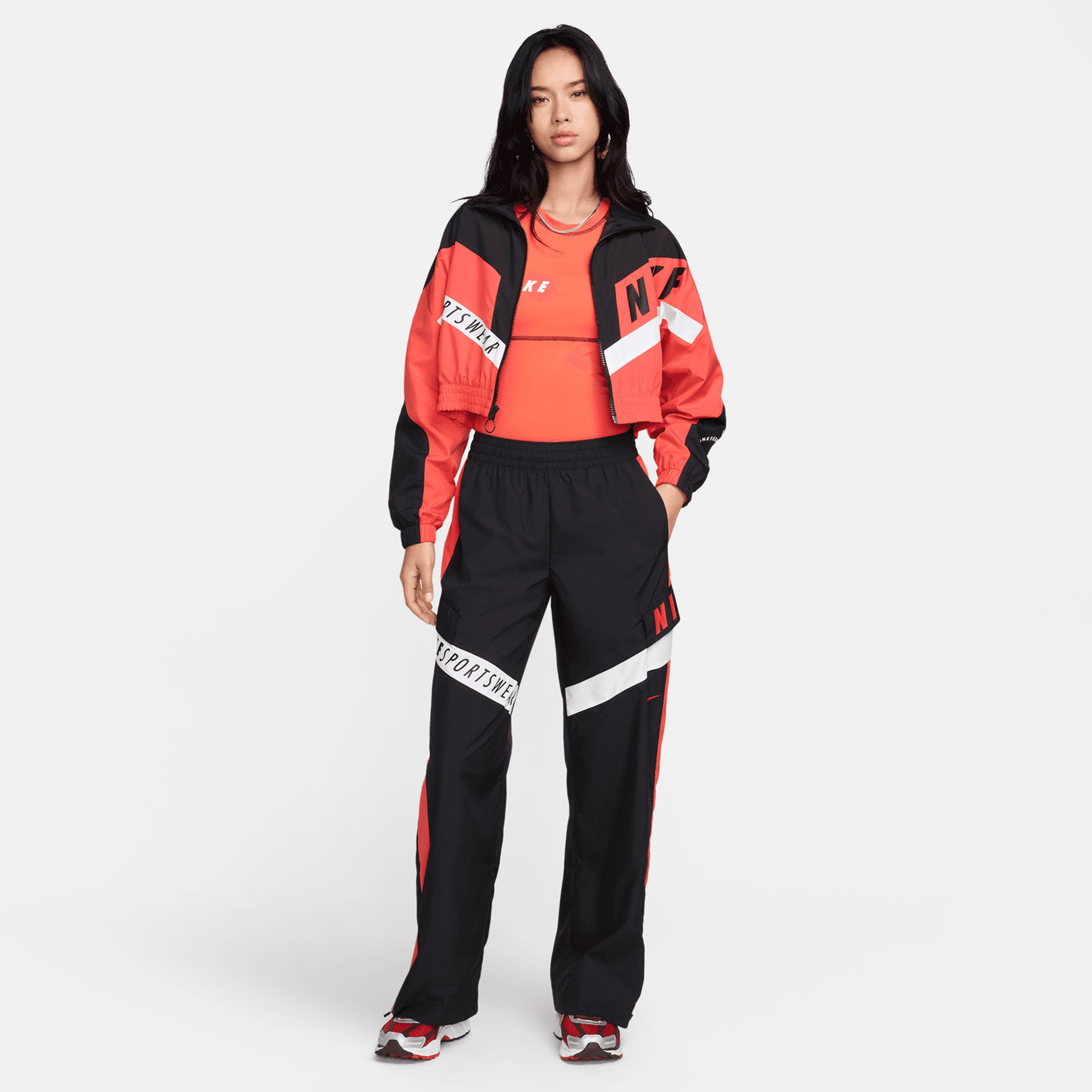 Nike Sportswear Kadın Kırmızı T-Shirt