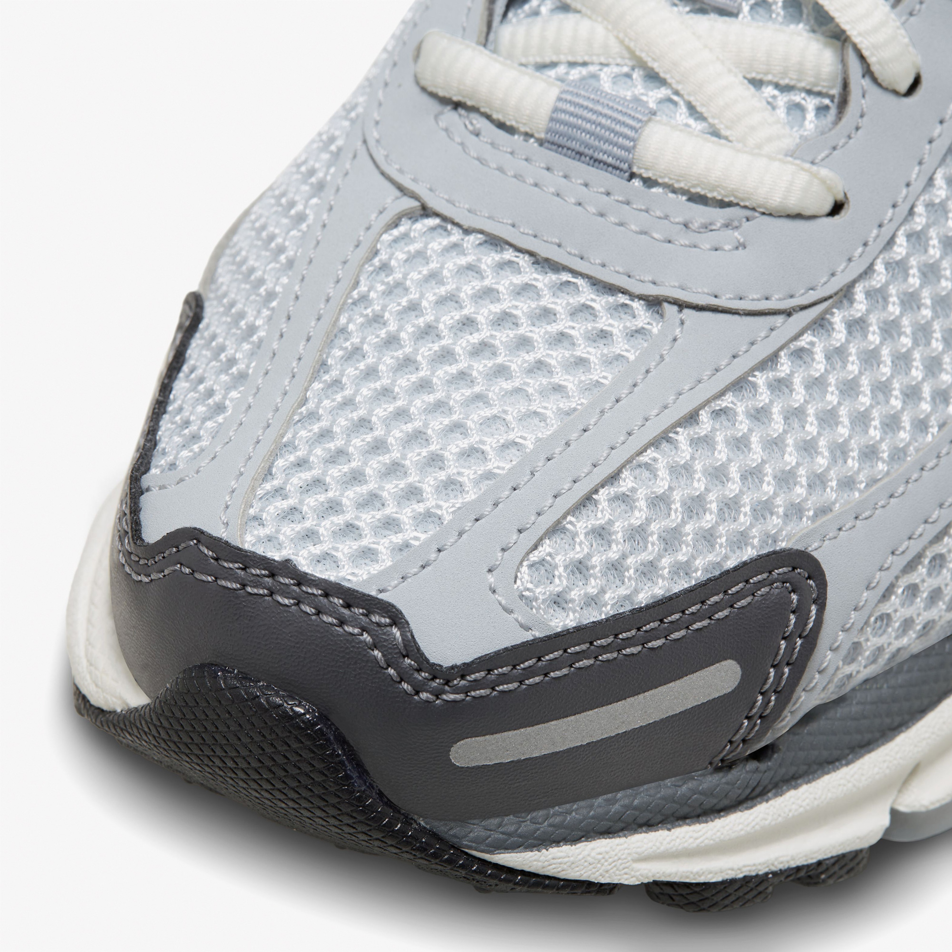 Nike Zoom Vomero 5 Kadın Siyah Sneaker